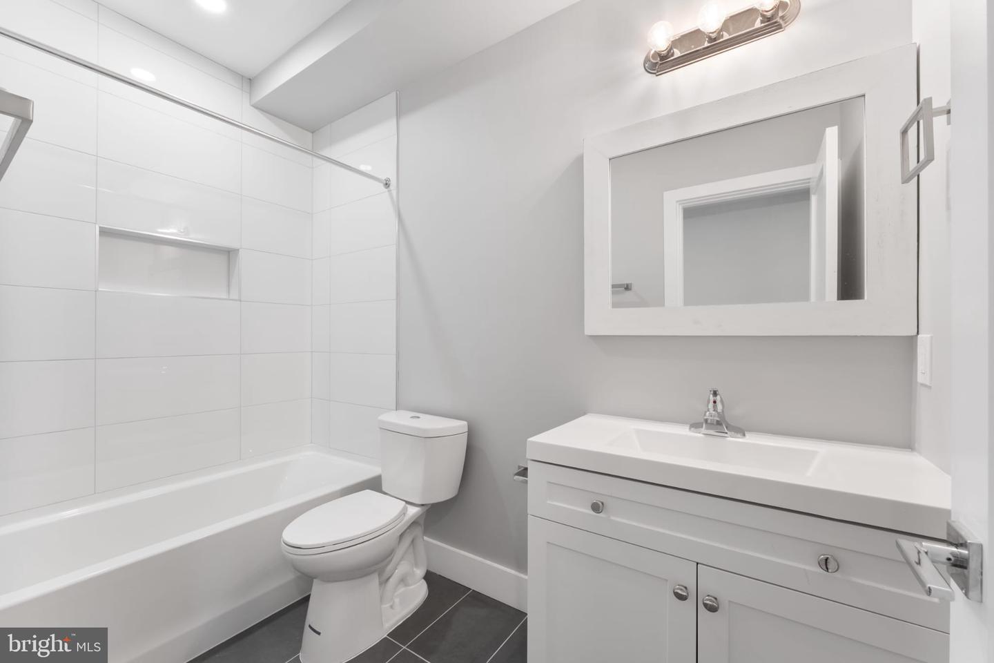 1627 BENNING RD NE #103, WASHINGTON, District Of Columbia 20002, 1 Bedroom Bedrooms, ,1 BathroomBathrooms,Residential,For sale,1627 BENNING RD NE #103,DCDC2212830 MLS # DCDC2212830