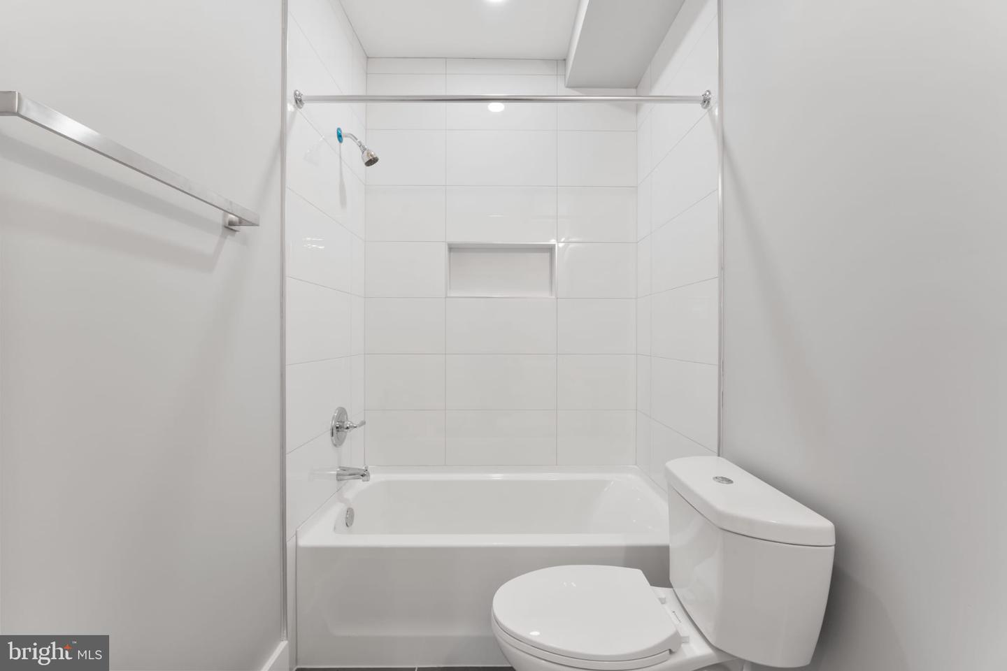 1627 BENNING RD NE #103, WASHINGTON, District Of Columbia 20002, 1 Bedroom Bedrooms, ,1 BathroomBathrooms,Residential,For sale,1627 BENNING RD NE #103,DCDC2212830 MLS # DCDC2212830