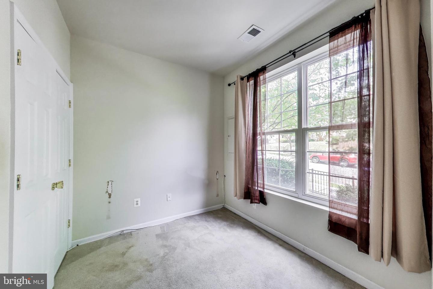 138 DANBURY ST SW, WASHINGTON, District Of Columbia 20032, 3 Bedrooms Bedrooms, ,2 BathroomsBathrooms,Residential,For sale,138 DANBURY ST SW,DCDC2197590 MLS # DCDC2197590