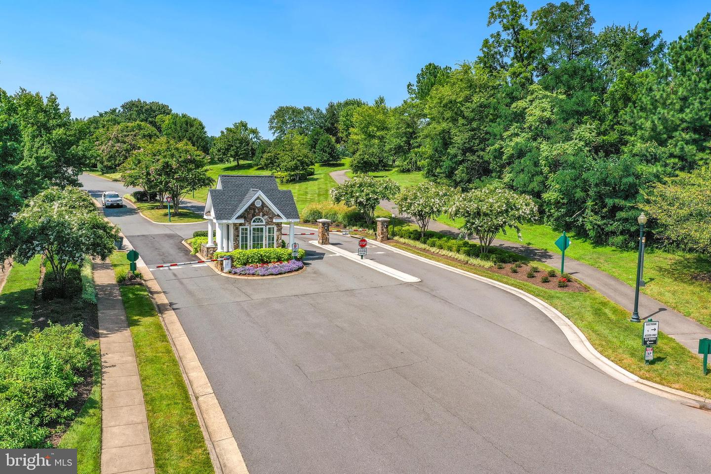 15709 SPYGLASS HILL LOOP, GAINESVILLE, Virginia 20155, 4 Bedrooms Bedrooms, ,4 BathroomsBathrooms,Residential,For sale,15709 SPYGLASS HILL LOOP,VAPW2098158 MLS # VAPW2098158