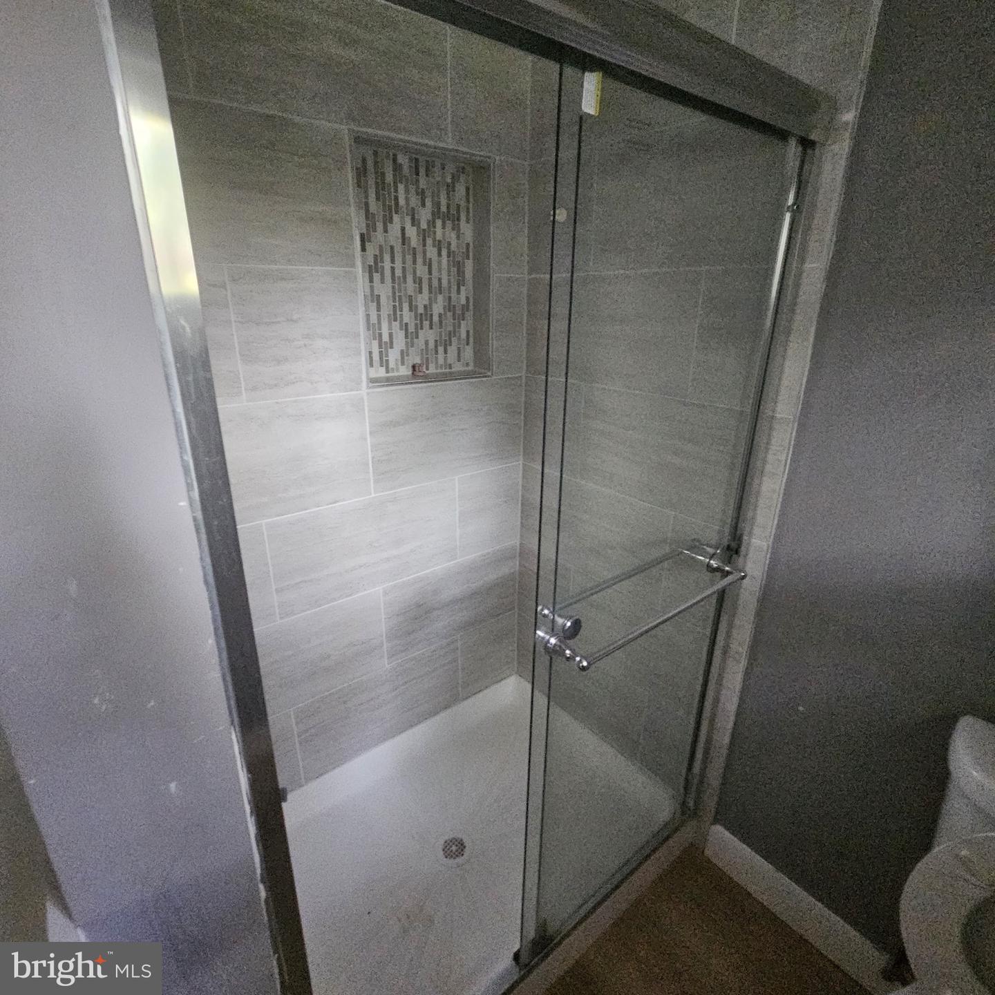 7717 GLENISTER DR, SPRINGFIELD, Virginia 22152, 5 Bedrooms Bedrooms, ,3 BathroomsBathrooms,Residential,For sale,7717 GLENISTER DR,VAFX2256958 MLS # VAFX2256958
