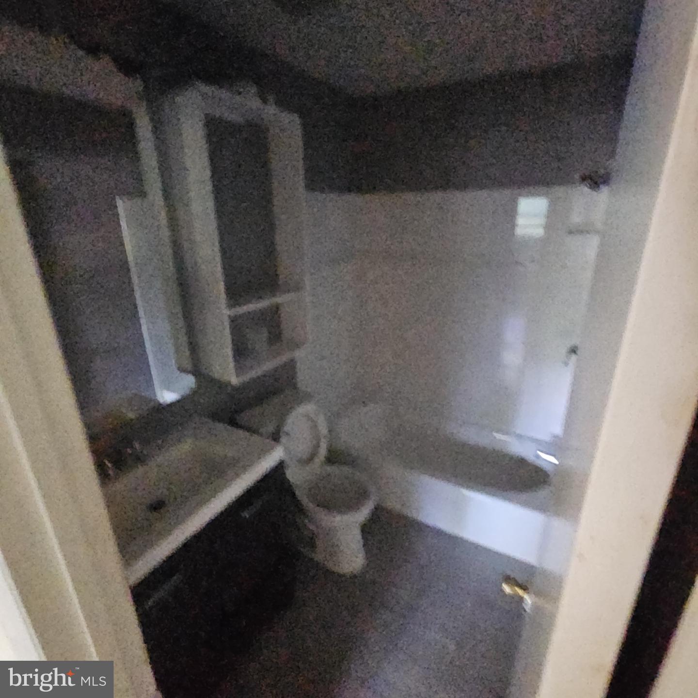 7717 GLENISTER DR, SPRINGFIELD, Virginia 22152, 5 Bedrooms Bedrooms, ,3 BathroomsBathrooms,Residential,For sale,7717 GLENISTER DR,VAFX2256958 MLS # VAFX2256958