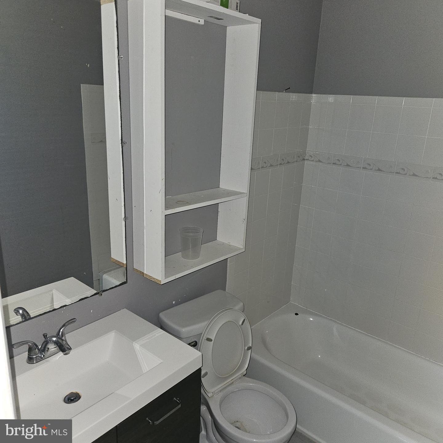 7717 GLENISTER DR, SPRINGFIELD, Virginia 22152, 5 Bedrooms Bedrooms, ,3 BathroomsBathrooms,Residential,For sale,7717 GLENISTER DR,VAFX2256958 MLS # VAFX2256958