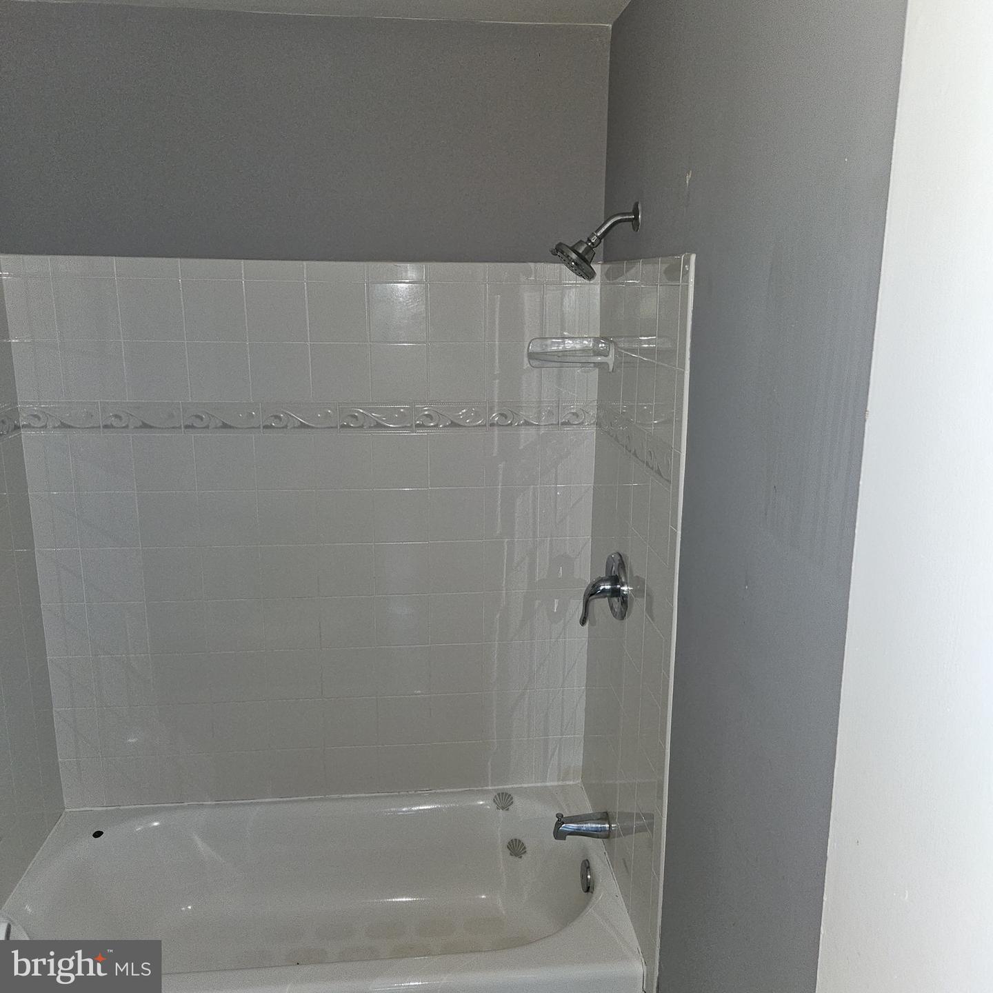 7717 GLENISTER DR, SPRINGFIELD, Virginia 22152, 5 Bedrooms Bedrooms, ,3 BathroomsBathrooms,Residential,For sale,7717 GLENISTER DR,VAFX2256958 MLS # VAFX2256958