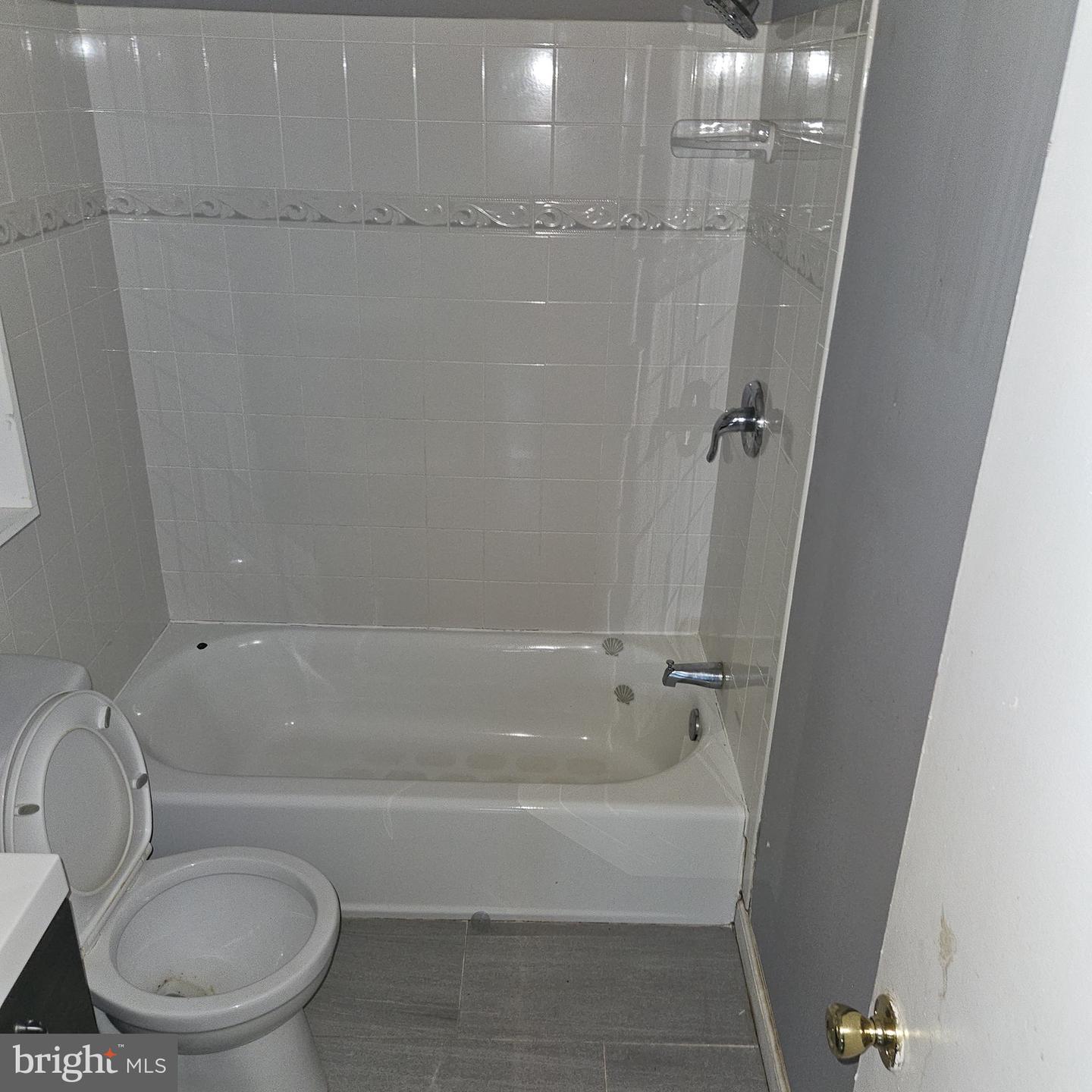 7717 GLENISTER DR, SPRINGFIELD, Virginia 22152, 5 Bedrooms Bedrooms, ,3 BathroomsBathrooms,Residential,For sale,7717 GLENISTER DR,VAFX2256958 MLS # VAFX2256958