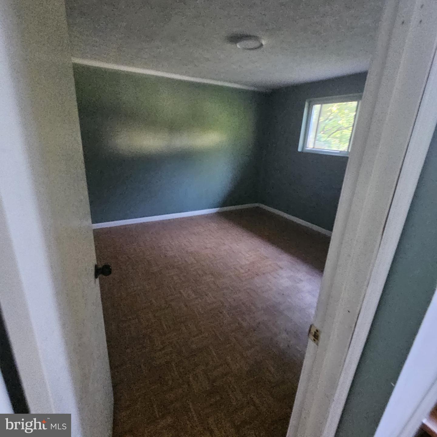 7717 GLENISTER DR, SPRINGFIELD, Virginia 22152, 5 Bedrooms Bedrooms, ,3 BathroomsBathrooms,Residential,For sale,7717 GLENISTER DR,VAFX2256958 MLS # VAFX2256958
