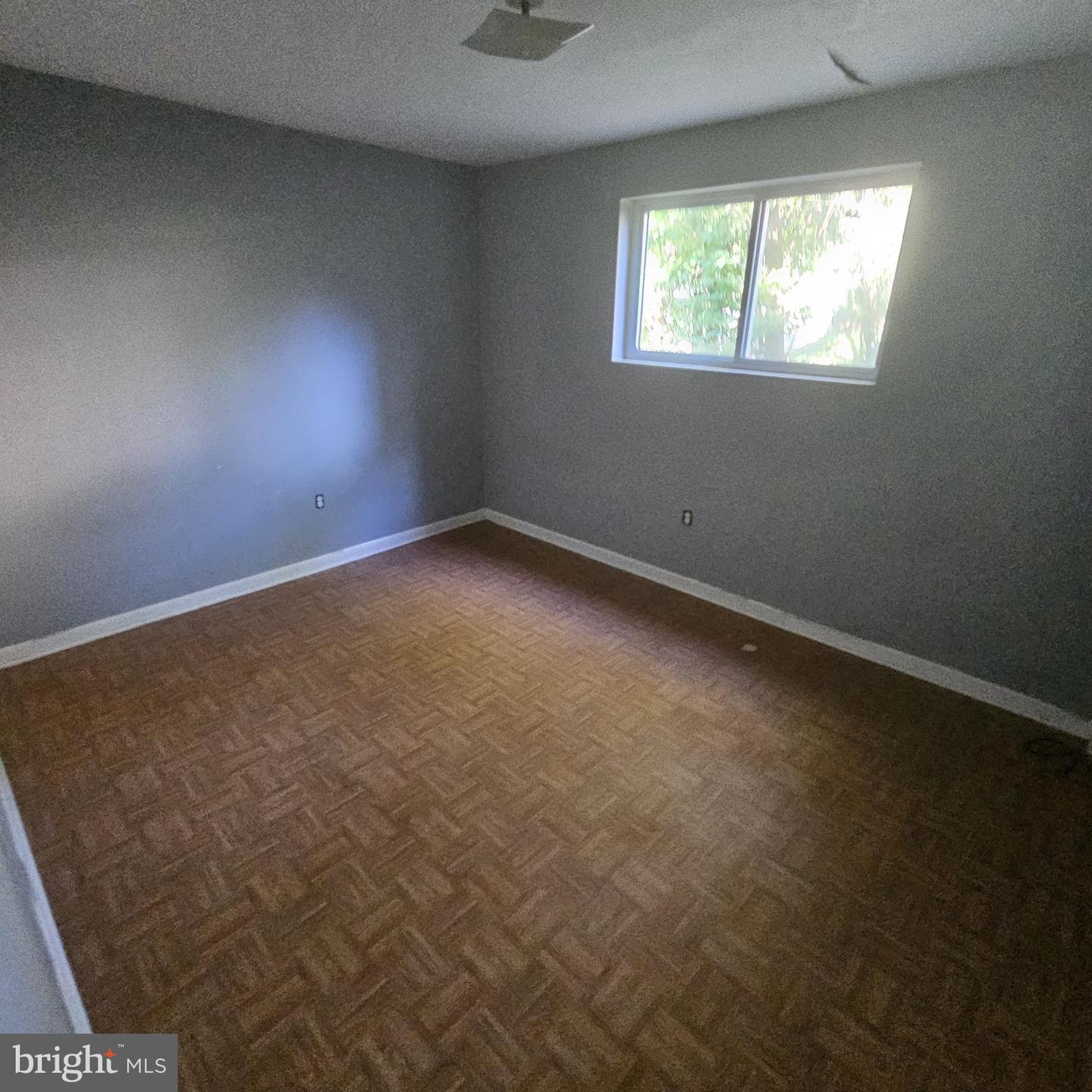 7717 GLENISTER DR, SPRINGFIELD, Virginia 22152, 5 Bedrooms Bedrooms, ,3 BathroomsBathrooms,Residential,For sale,7717 GLENISTER DR,VAFX2256958 MLS # VAFX2256958