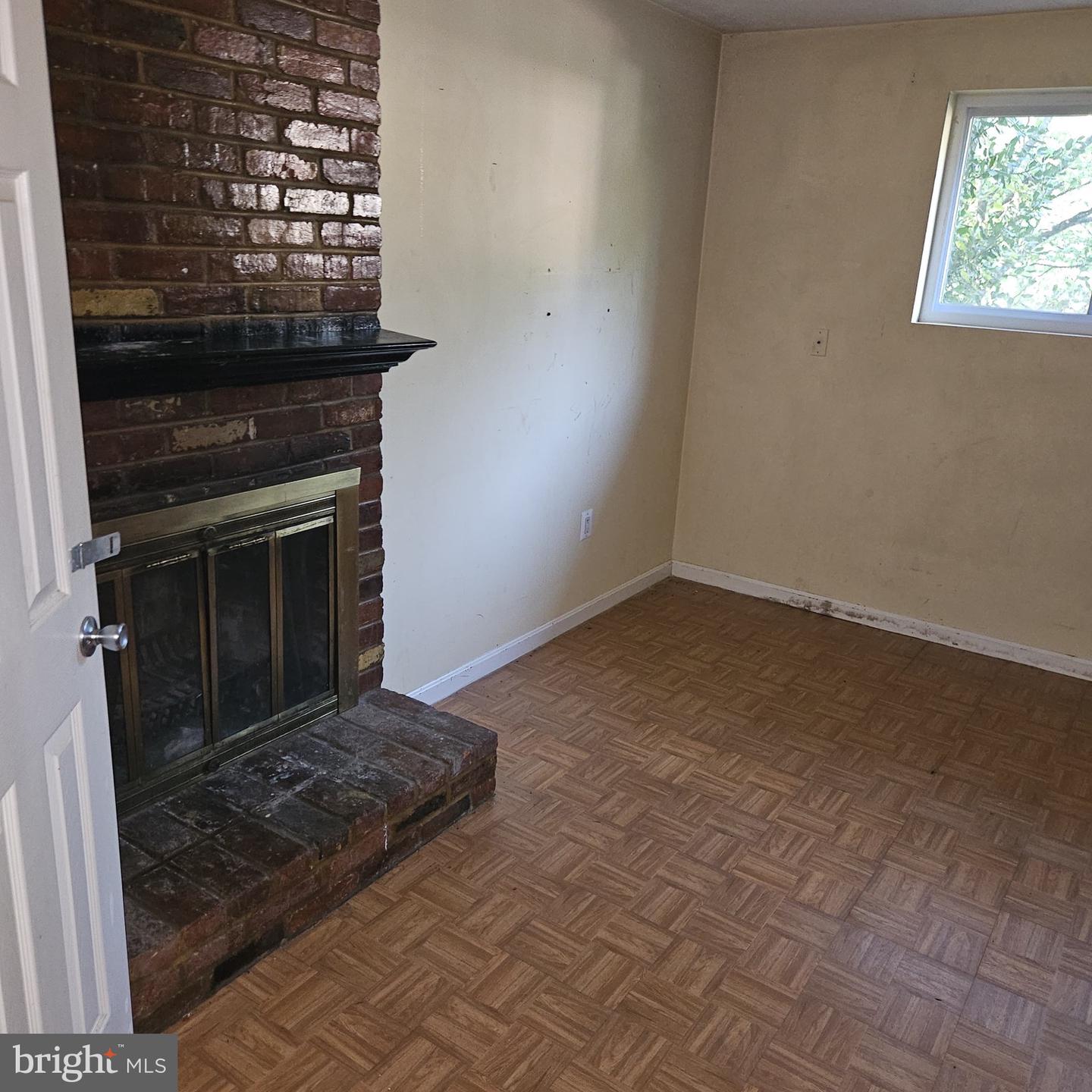 7717 GLENISTER DR, SPRINGFIELD, Virginia 22152, 5 Bedrooms Bedrooms, ,3 BathroomsBathrooms,Residential,For sale,7717 GLENISTER DR,VAFX2256958 MLS # VAFX2256958