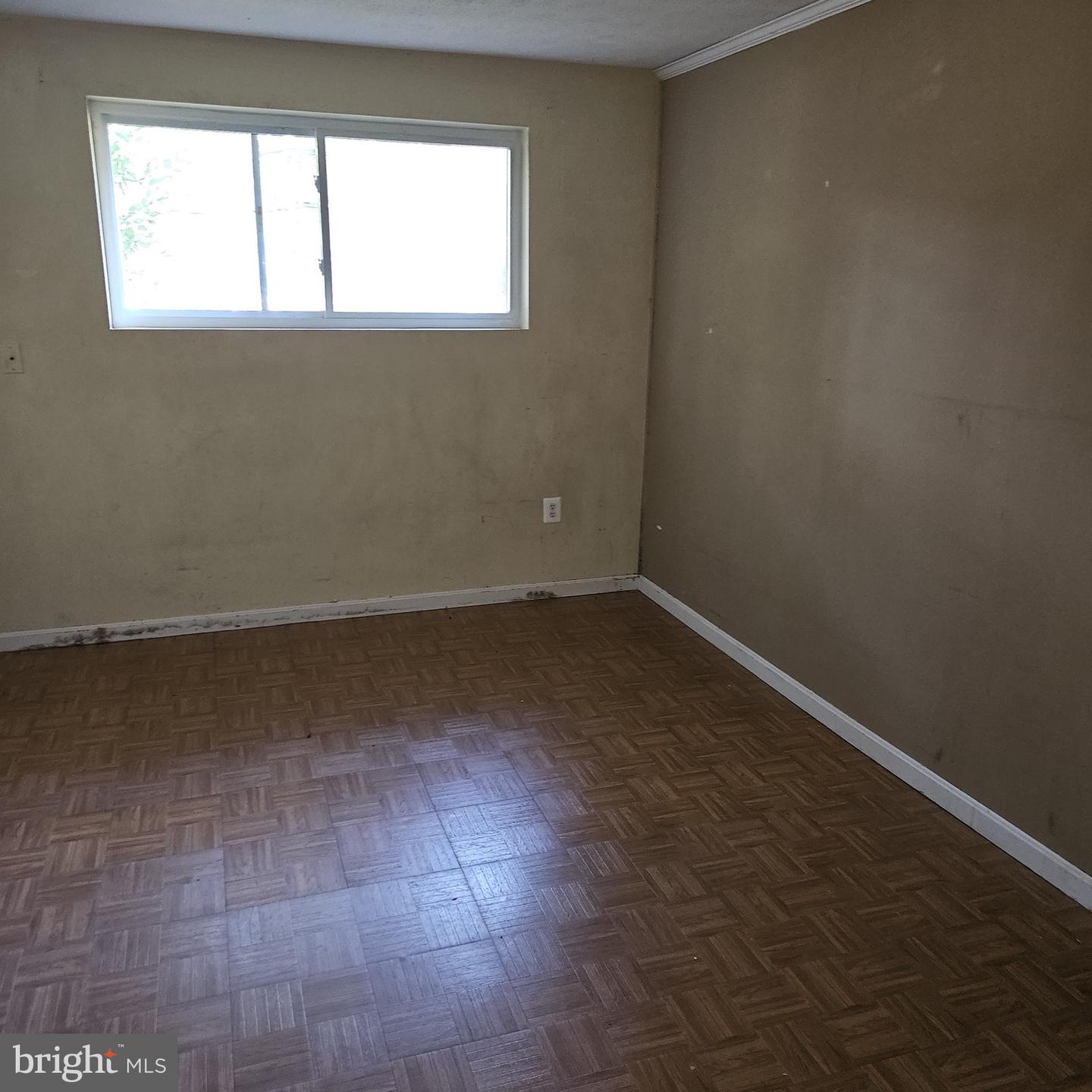 7717 GLENISTER DR, SPRINGFIELD, Virginia 22152, 5 Bedrooms Bedrooms, ,3 BathroomsBathrooms,Residential,For sale,7717 GLENISTER DR,VAFX2256958 MLS # VAFX2256958