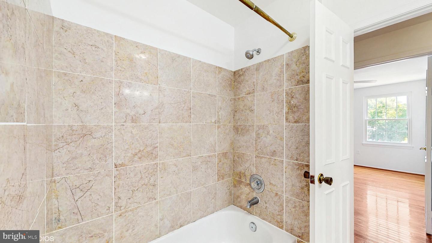12336 GRANADA WAY, WOODBRIDGE, Virginia 22192, 4 Bedrooms Bedrooms, 10 Rooms Rooms,1 BathroomBathrooms,Residential,For sale,12336 GRANADA WAY,VAPW2100152 MLS # VAPW2100152