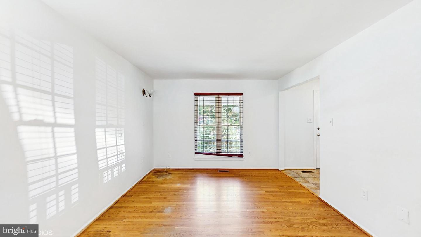 12336 GRANADA WAY, WOODBRIDGE, Virginia 22192, 4 Bedrooms Bedrooms, 10 Rooms Rooms,1 BathroomBathrooms,Residential,For sale,12336 GRANADA WAY,VAPW2100152 MLS # VAPW2100152
