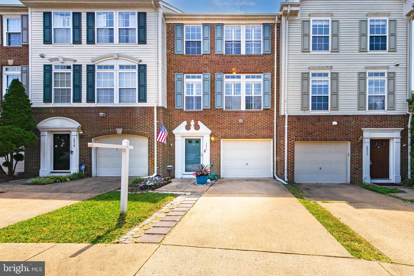 2977 HUNTINGTON GROVE SQ, ALEXANDRIA, Virginia 22306, 3 Bedrooms Bedrooms, ,2 BathroomsBathrooms,Residential,For sale,2977 HUNTINGTON GROVE SQ,VAFX2258008 MLS # VAFX2258008