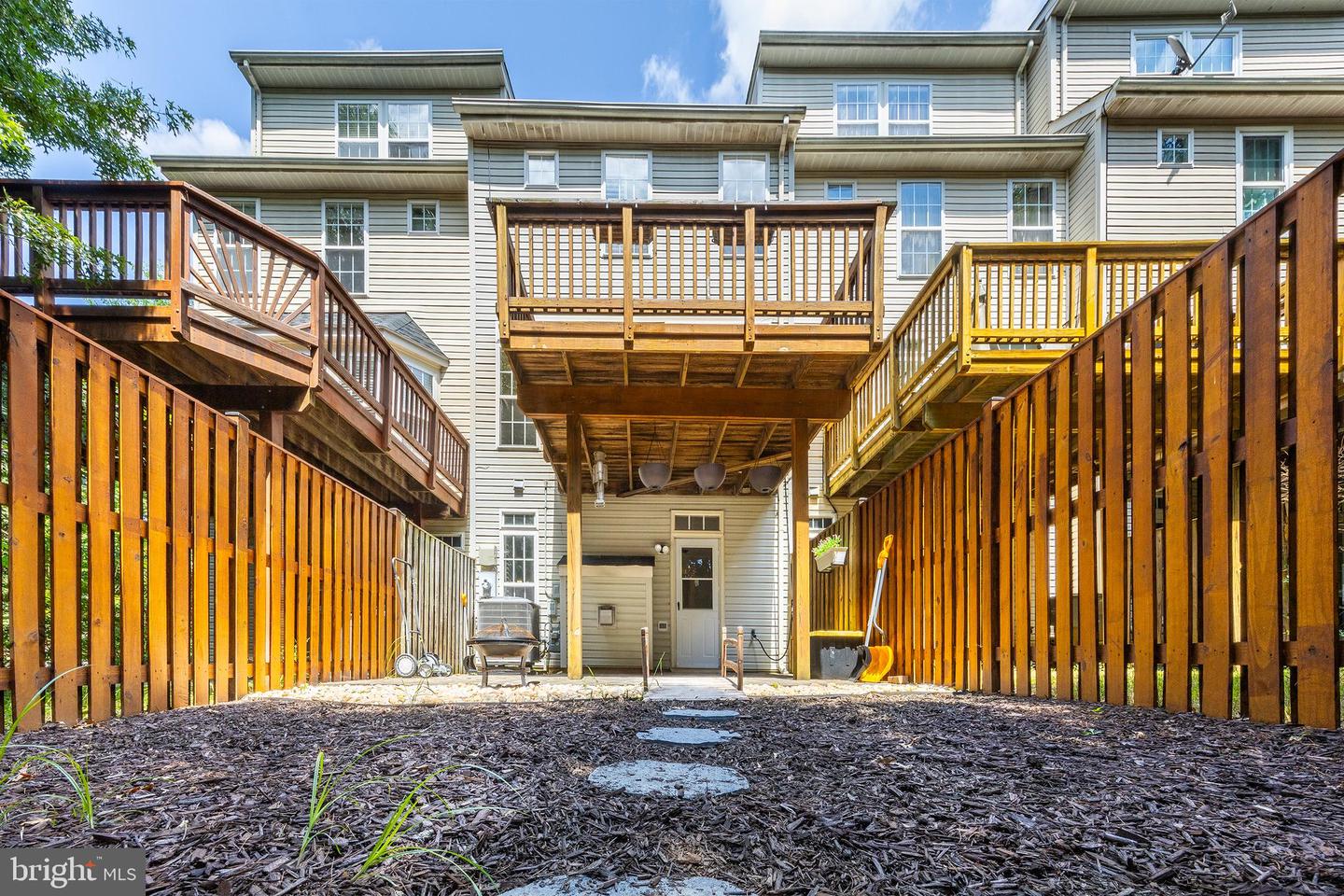 2977 HUNTINGTON GROVE SQ, ALEXANDRIA, Virginia 22306, 3 Bedrooms Bedrooms, ,2 BathroomsBathrooms,Residential,For sale,2977 HUNTINGTON GROVE SQ,VAFX2258008 MLS # VAFX2258008
