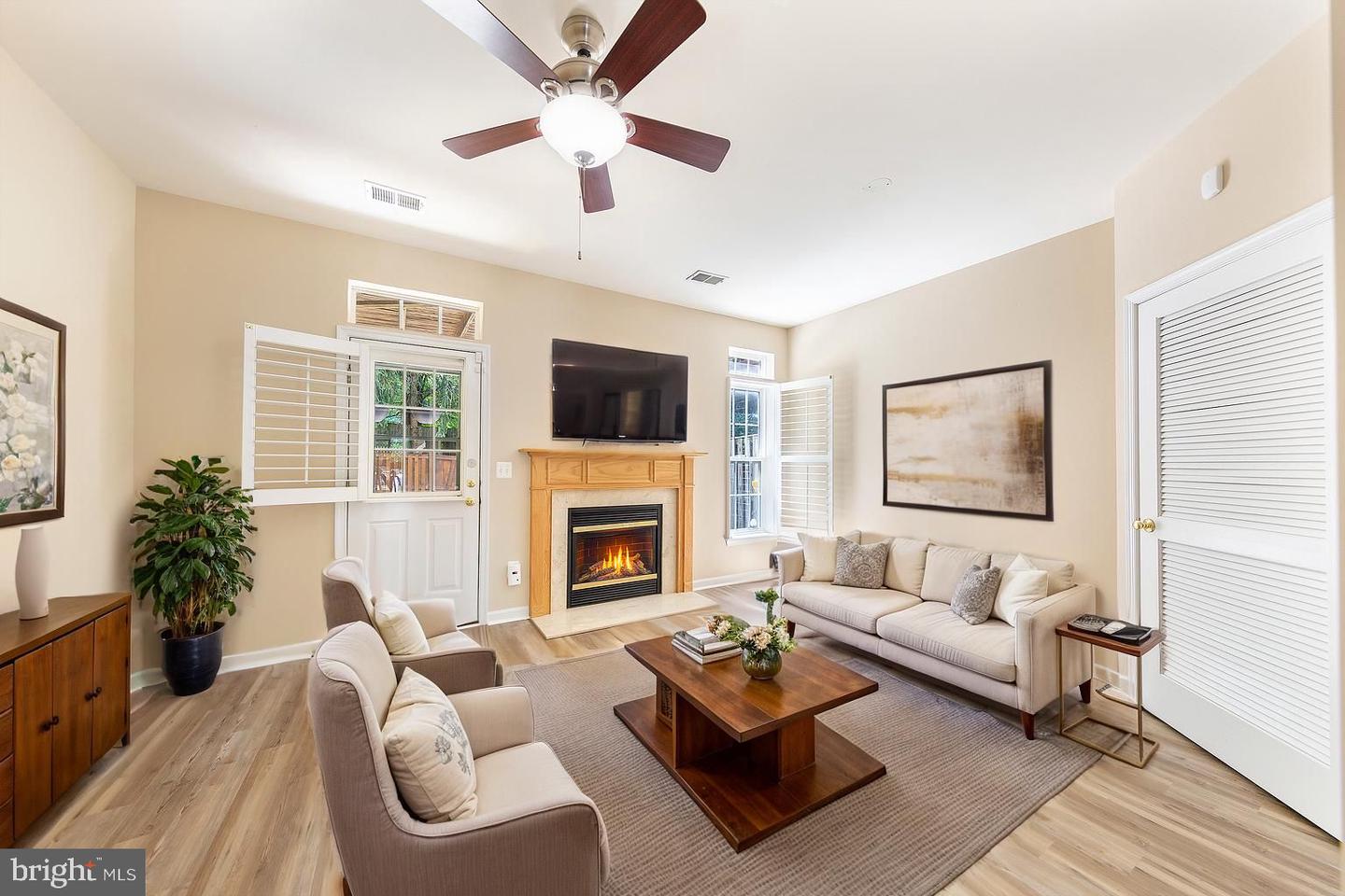 2977 HUNTINGTON GROVE SQ, ALEXANDRIA, Virginia 22306, 3 Bedrooms Bedrooms, ,2 BathroomsBathrooms,Residential,For sale,2977 HUNTINGTON GROVE SQ,VAFX2258008 MLS # VAFX2258008