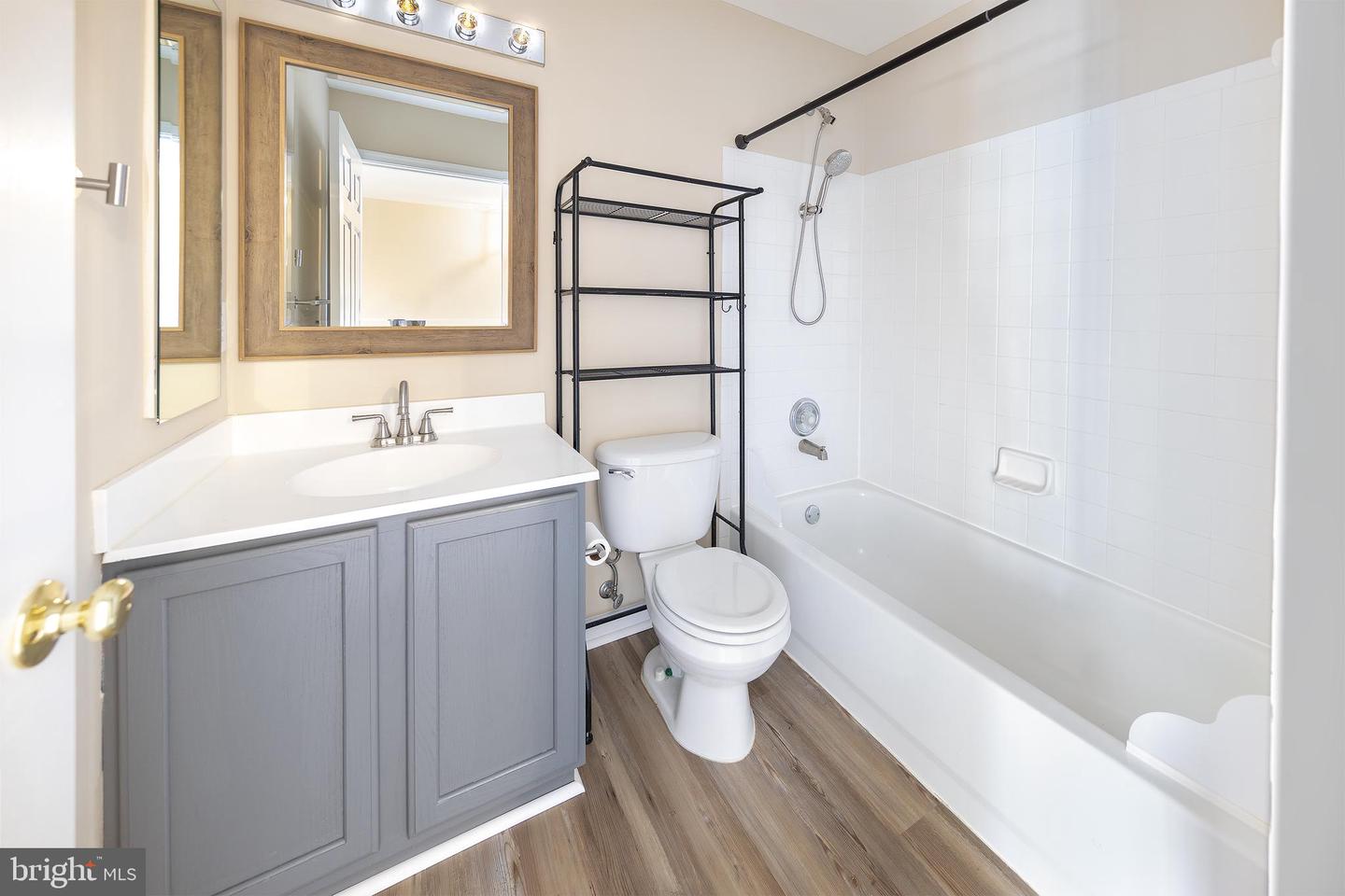 2977 HUNTINGTON GROVE SQ, ALEXANDRIA, Virginia 22306, 3 Bedrooms Bedrooms, ,2 BathroomsBathrooms,Residential,For sale,2977 HUNTINGTON GROVE SQ,VAFX2258008 MLS # VAFX2258008