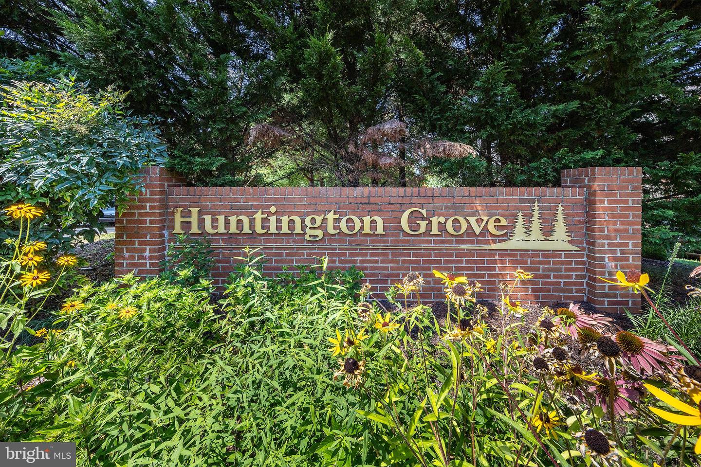 2977 HUNTINGTON GROVE SQ, ALEXANDRIA, Virginia 22306, 3 Bedrooms Bedrooms, ,2 BathroomsBathrooms,Residential,For sale,2977 HUNTINGTON GROVE SQ,VAFX2258008 MLS # VAFX2258008