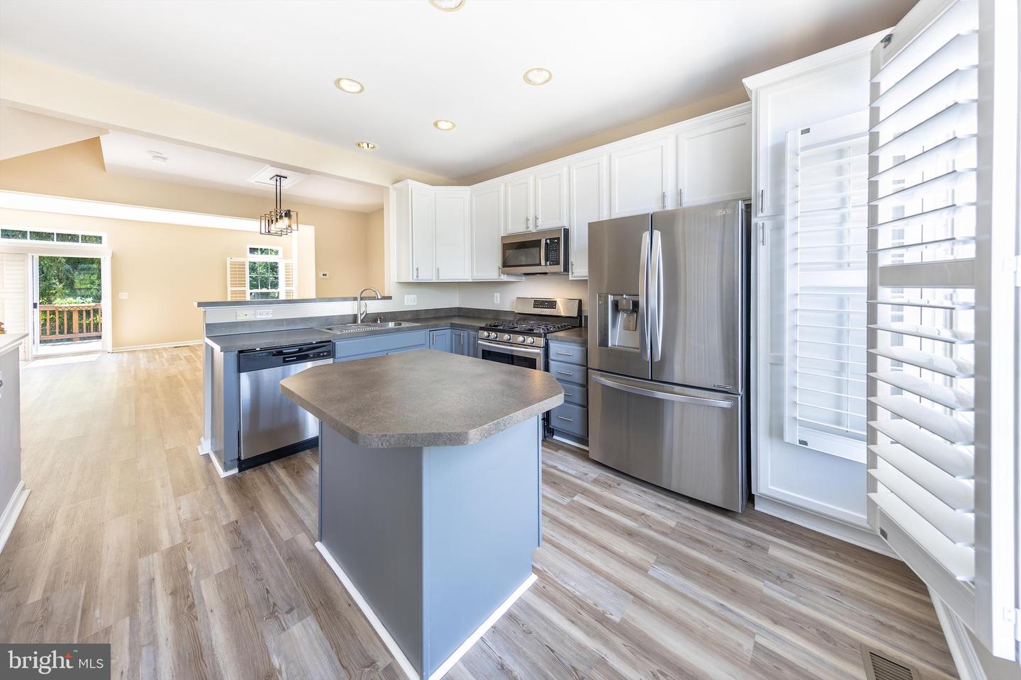 2977 HUNTINGTON GROVE SQ, ALEXANDRIA, Virginia 22306, 3 Bedrooms Bedrooms, ,2 BathroomsBathrooms,Residential,For sale,2977 HUNTINGTON GROVE SQ,VAFX2258008 MLS # VAFX2258008