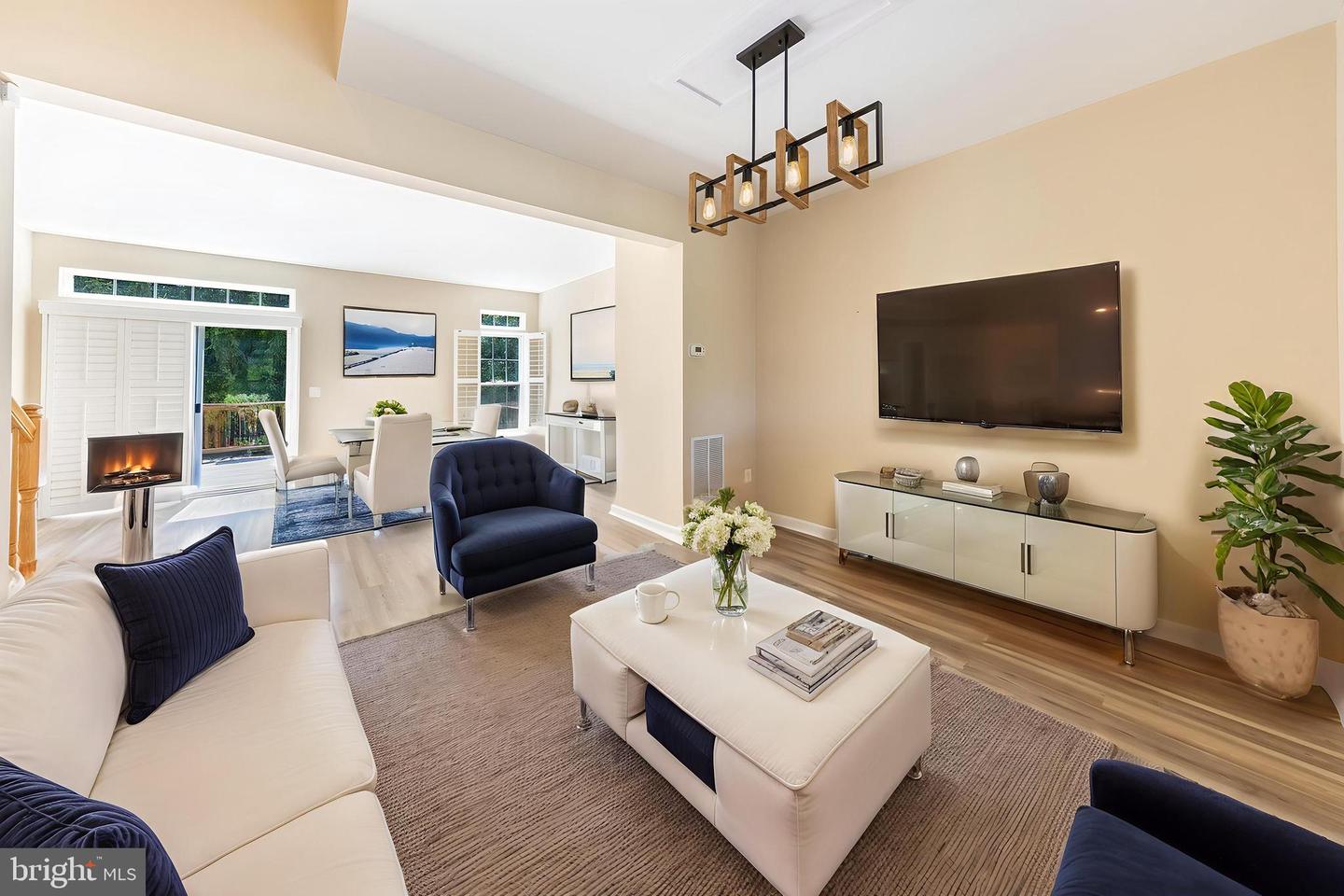 2977 HUNTINGTON GROVE SQ, ALEXANDRIA, Virginia 22306, 3 Bedrooms Bedrooms, ,2 BathroomsBathrooms,Residential,For sale,2977 HUNTINGTON GROVE SQ,VAFX2258008 MLS # VAFX2258008