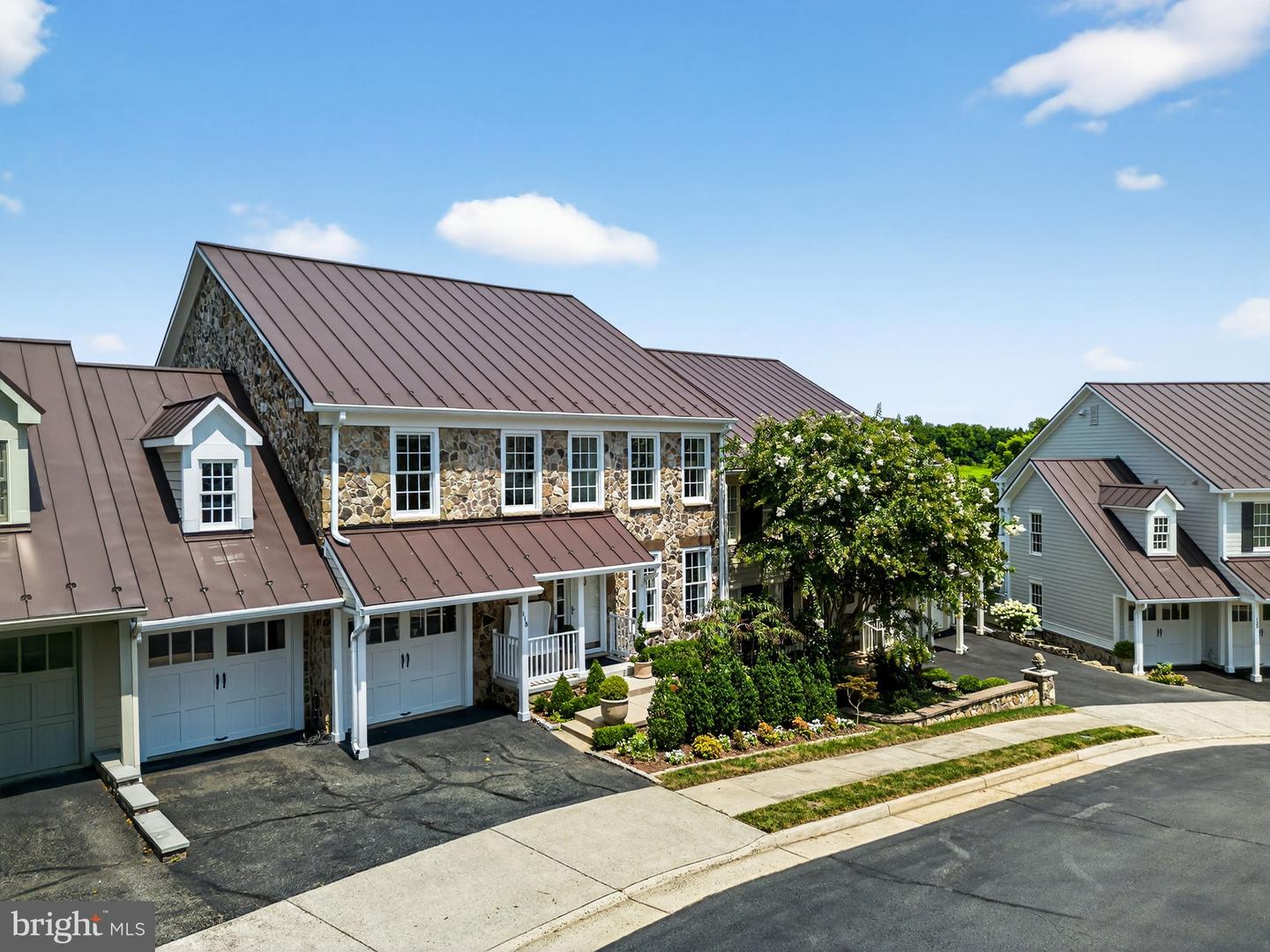 118 N JAY ST, MIDDLEBURG, Virginia 20117, 4 Bedrooms Bedrooms, ,4 BathroomsBathrooms,Residential,For sale,118 N JAY ST,VALO2103394 MLS # VALO2103394