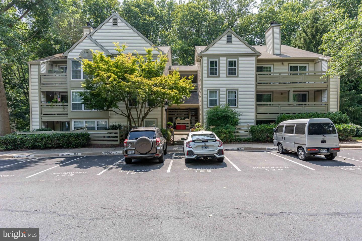 11709 KARBON HILL CT #606A, RESTON, Virginia 20191, 3 Bedrooms Bedrooms, ,2 BathroomsBathrooms,Residential,For sale,11709 KARBON HILL CT #606A,VAFX2258454 MLS # VAFX2258454