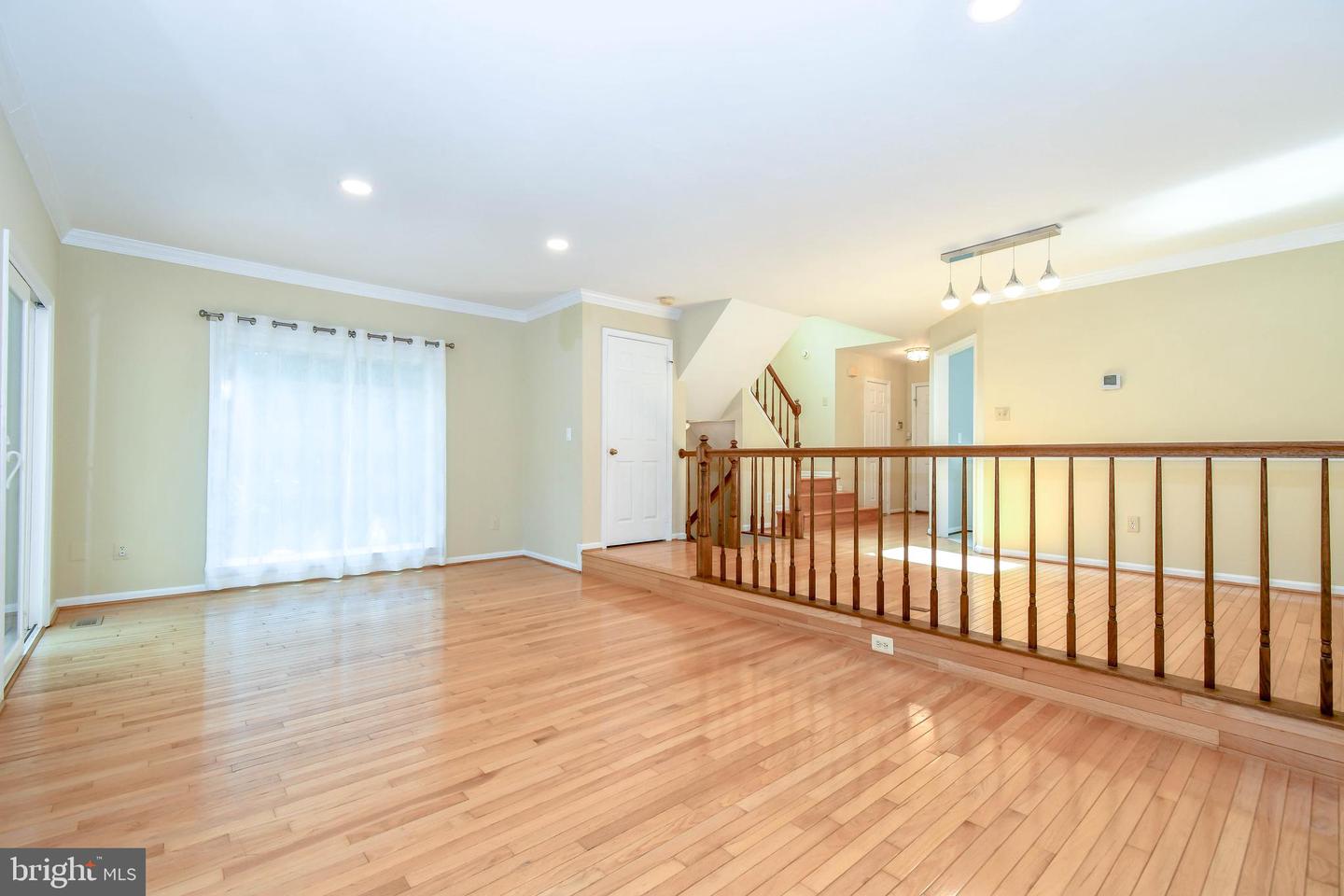 5168 GLEN MEADOW DR, CENTREVILLE, Virginia 20120, 3 Bedrooms Bedrooms, ,2 BathroomsBathrooms,Residential,For sale,5168 GLEN MEADOW DR,VAFX2258462 MLS # VAFX2258462