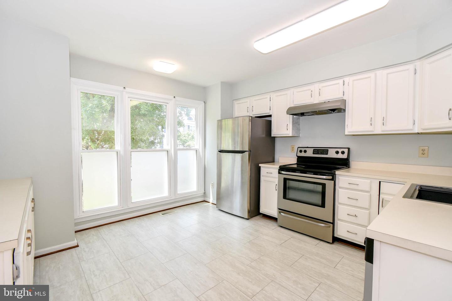 5168 GLEN MEADOW DR, CENTREVILLE, Virginia 20120, 3 Bedrooms Bedrooms, ,2 BathroomsBathrooms,Residential,For sale,5168 GLEN MEADOW DR,VAFX2258462 MLS # VAFX2258462