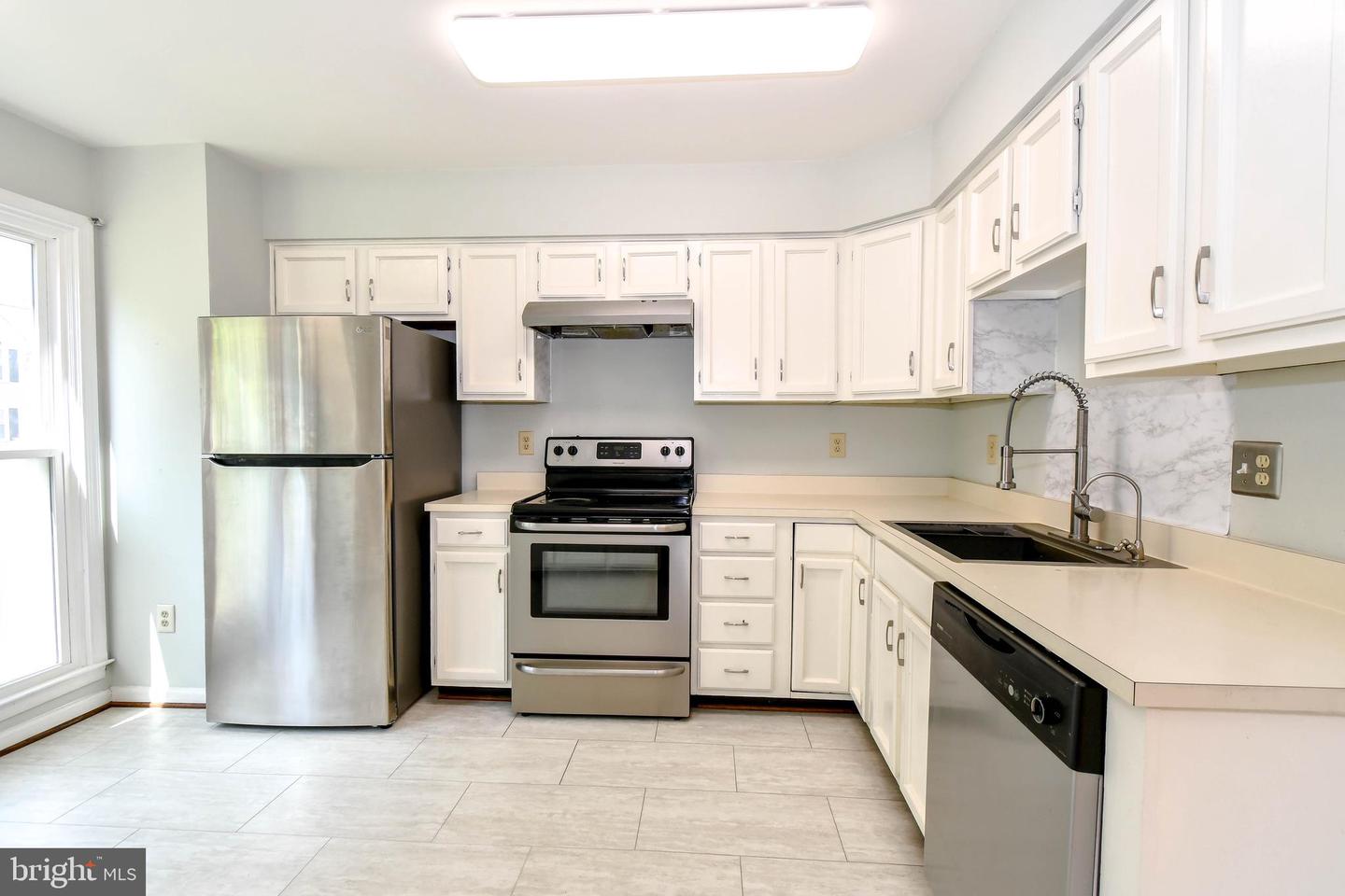 5168 GLEN MEADOW DR, CENTREVILLE, Virginia 20120, 3 Bedrooms Bedrooms, ,2 BathroomsBathrooms,Residential,For sale,5168 GLEN MEADOW DR,VAFX2258462 MLS # VAFX2258462