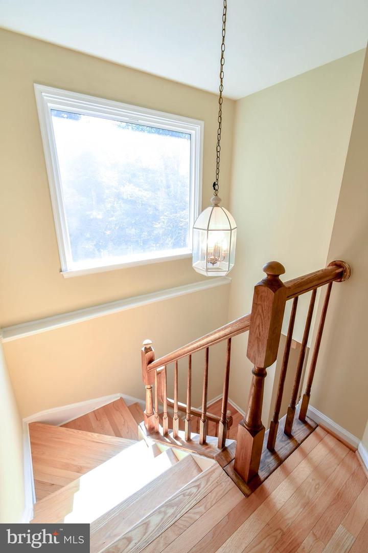 5168 GLEN MEADOW DR, CENTREVILLE, Virginia 20120, 3 Bedrooms Bedrooms, ,2 BathroomsBathrooms,Residential,For sale,5168 GLEN MEADOW DR,VAFX2258462 MLS # VAFX2258462
