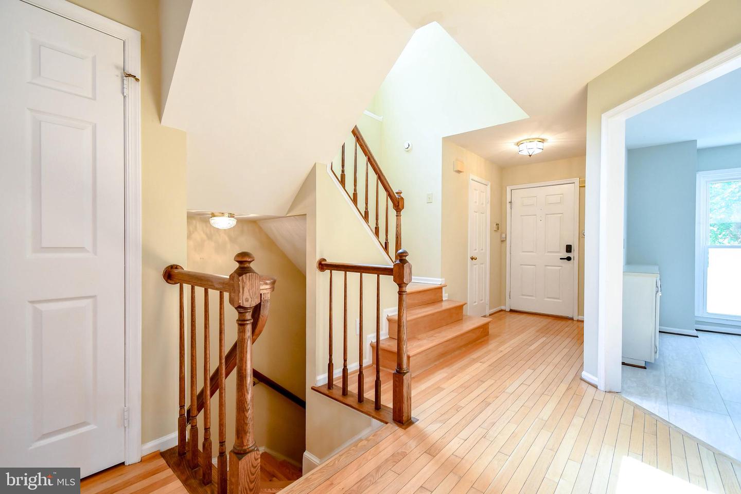 5168 GLEN MEADOW DR, CENTREVILLE, Virginia 20120, 3 Bedrooms Bedrooms, ,2 BathroomsBathrooms,Residential,For sale,5168 GLEN MEADOW DR,VAFX2258462 MLS # VAFX2258462