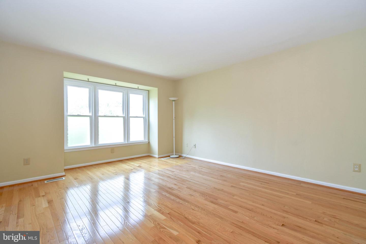 5168 GLEN MEADOW DR, CENTREVILLE, Virginia 20120, 3 Bedrooms Bedrooms, ,2 BathroomsBathrooms,Residential,For sale,5168 GLEN MEADOW DR,VAFX2258462 MLS # VAFX2258462