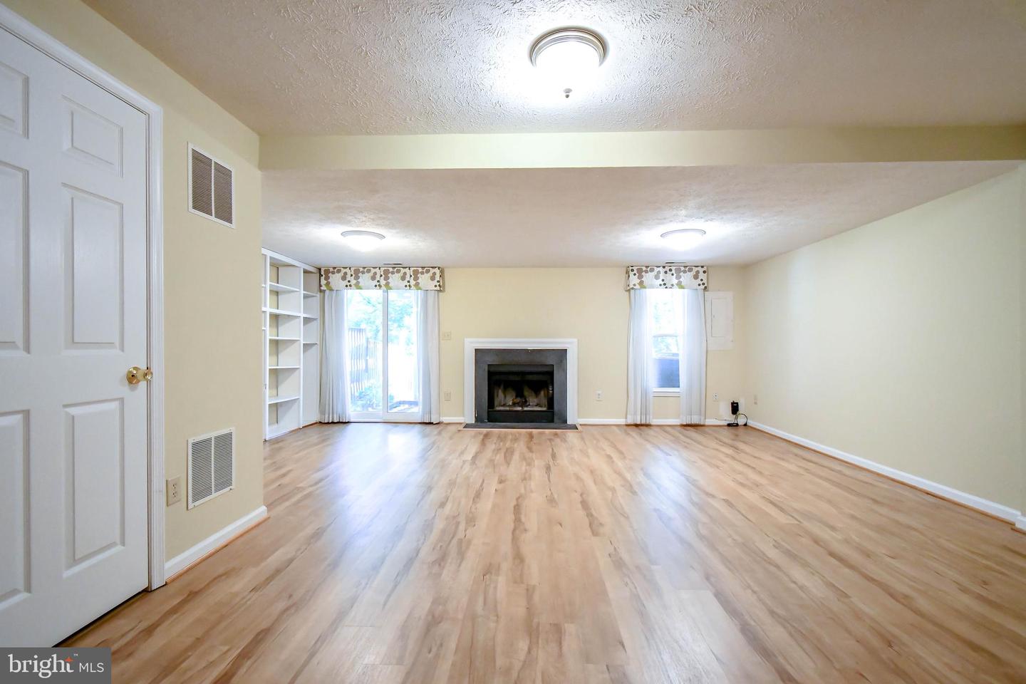 5168 GLEN MEADOW DR, CENTREVILLE, Virginia 20120, 3 Bedrooms Bedrooms, ,2 BathroomsBathrooms,Residential,For sale,5168 GLEN MEADOW DR,VAFX2258462 MLS # VAFX2258462