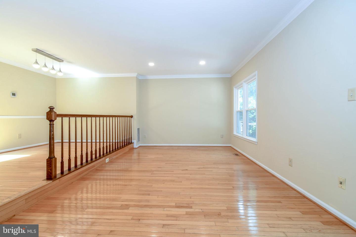 5168 GLEN MEADOW DR, CENTREVILLE, Virginia 20120, 3 Bedrooms Bedrooms, ,2 BathroomsBathrooms,Residential,For sale,5168 GLEN MEADOW DR,VAFX2258462 MLS # VAFX2258462