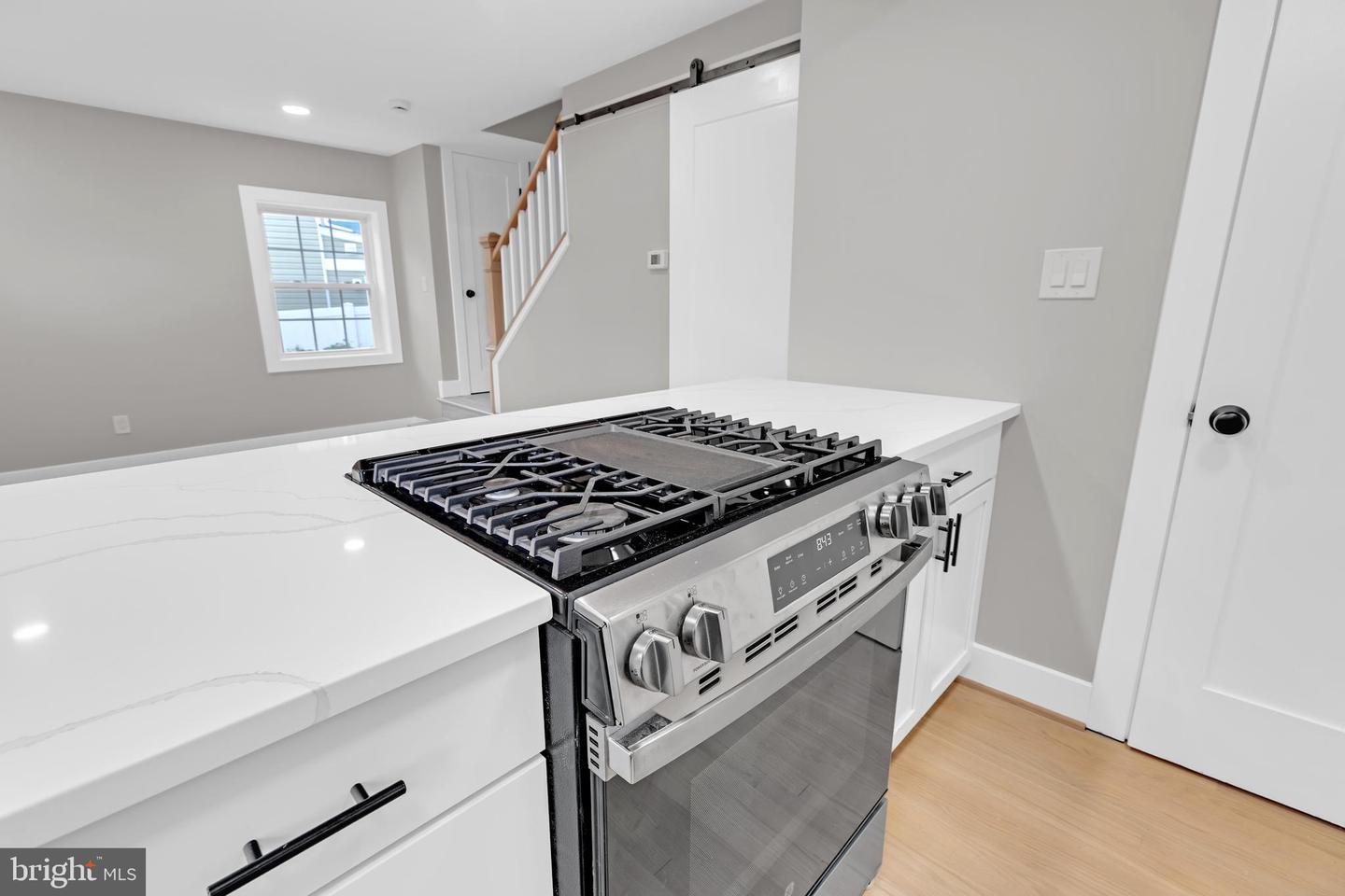 5105 11TH ST S, ARLINGTON, Virginia 22204, 3 Bedrooms Bedrooms, ,2 BathroomsBathrooms,Residential,For sale,5105 11TH ST S,VAAR2061608 MLS # VAAR2061608