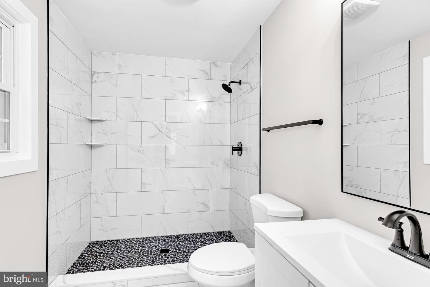 5105 11TH ST S, ARLINGTON, Virginia 22204, 3 Bedrooms Bedrooms, ,2 BathroomsBathrooms,Residential,For sale,5105 11TH ST S,VAAR2061608 MLS # VAAR2061608