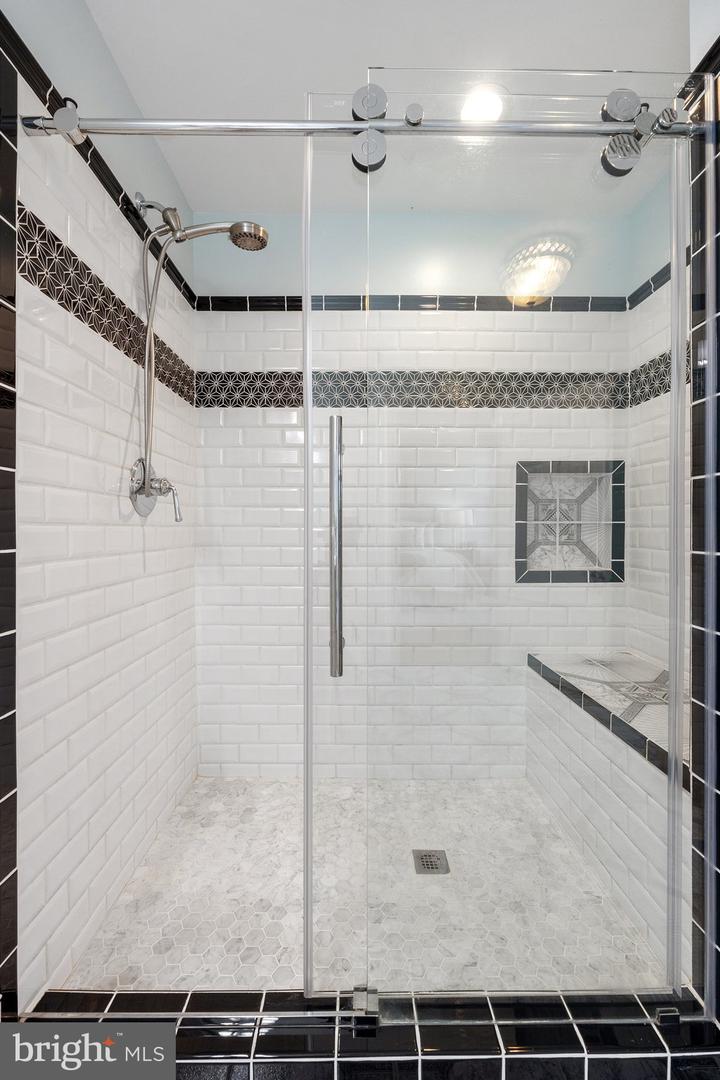 1521 N ROYAL AVE, FRONT ROYAL, Virginia 22630, 7 Bedrooms Bedrooms, ,3 BathroomsBathrooms,Residential,For sale,1521 N ROYAL AVE,VAWR2010612 MLS # VAWR2010612