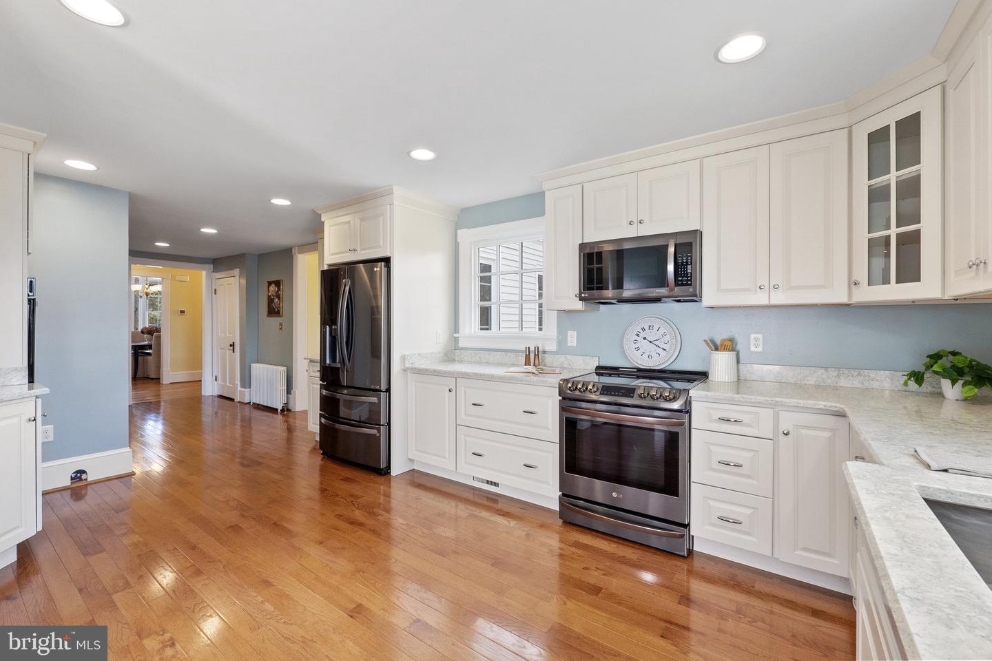 1521 N ROYAL AVE, FRONT ROYAL, Virginia 22630, 7 Bedrooms Bedrooms, ,3 BathroomsBathrooms,Residential,For sale,1521 N ROYAL AVE,VAWR2010612 MLS # VAWR2010612