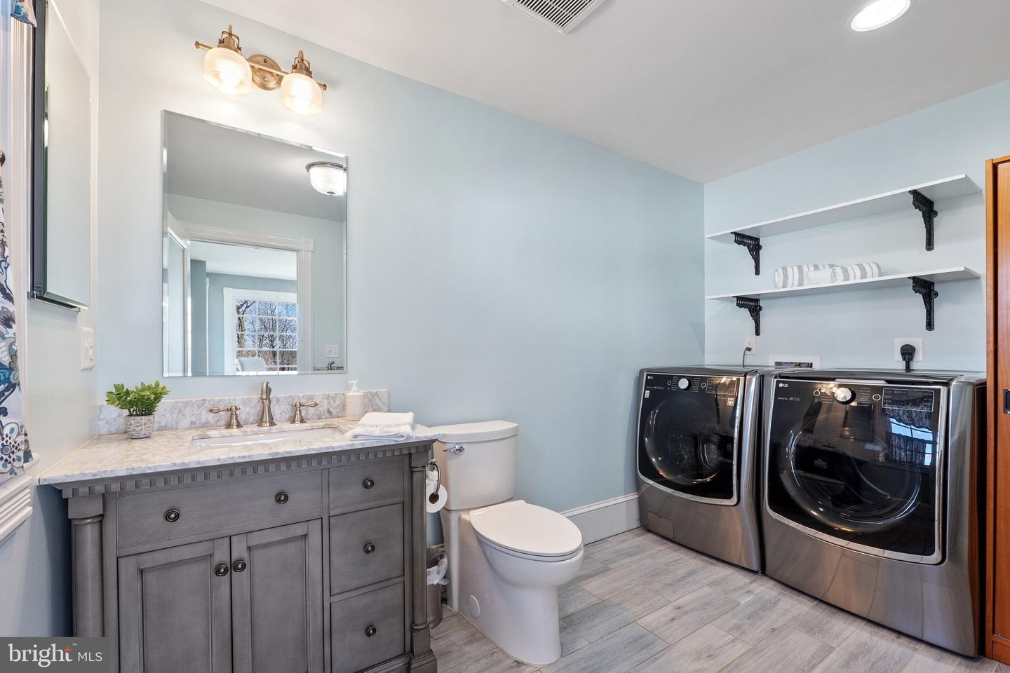 1521 N ROYAL AVE, FRONT ROYAL, Virginia 22630, 7 Bedrooms Bedrooms, ,3 BathroomsBathrooms,Residential,For sale,1521 N ROYAL AVE,VAWR2010612 MLS # VAWR2010612