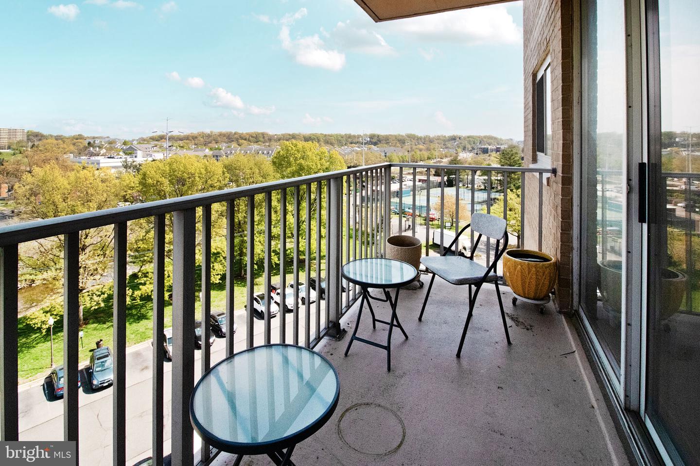 1225 MARTHA CUSTIS DR #720, ALEXANDRIA, Virginia 22302, 2 Bedrooms Bedrooms, ,2 BathroomsBathrooms,Residential,For sale,1225 MARTHA CUSTIS DR #720,VAAX2043778 MLS # VAAX2043778