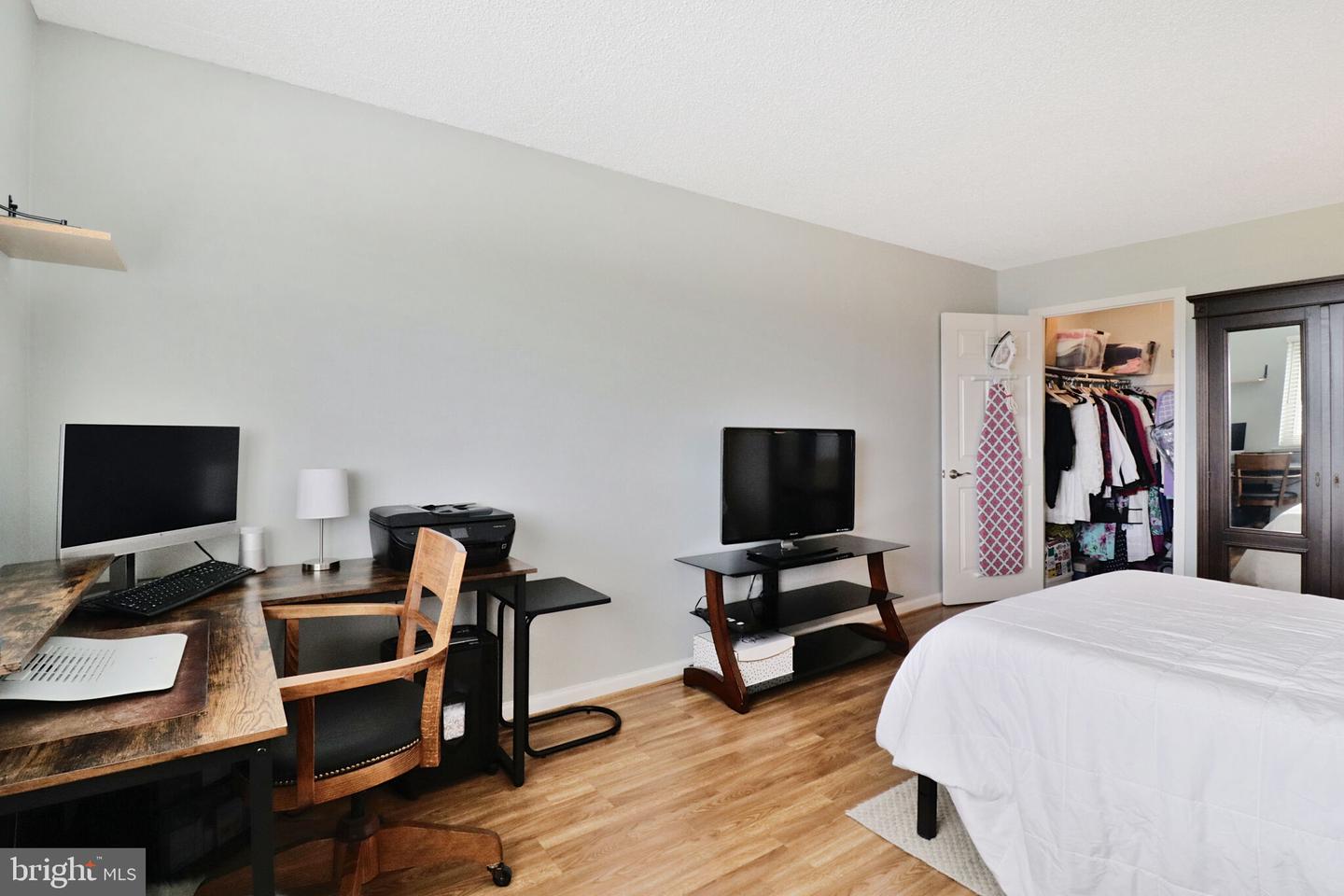 1225 MARTHA CUSTIS DR #720, ALEXANDRIA, Virginia 22302, 2 Bedrooms Bedrooms, ,2 BathroomsBathrooms,Residential,For sale,1225 MARTHA CUSTIS DR #720,VAAX2043778 MLS # VAAX2043778