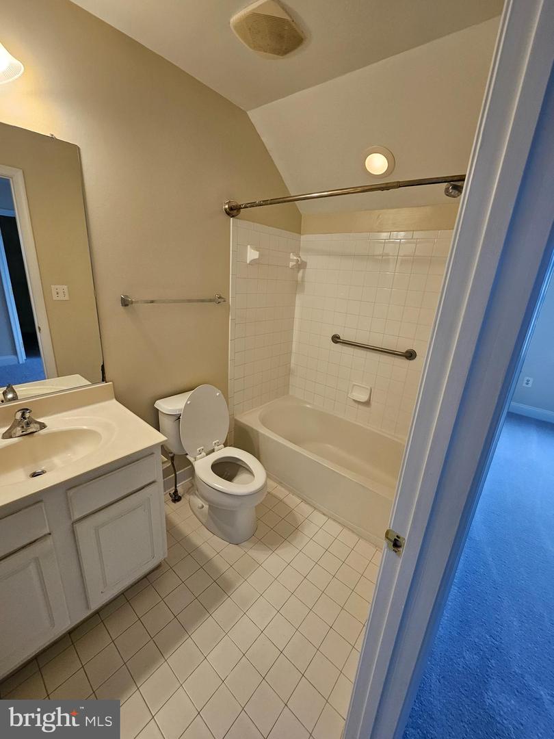 16502 BOBSTER CT, WOODBRIDGE, Virginia 22191, 4 Bedrooms Bedrooms, ,3 BathroomsBathrooms,Residential,For sale,16502 BOBSTER CT,VAPW2098582 MLS # VAPW2098582
