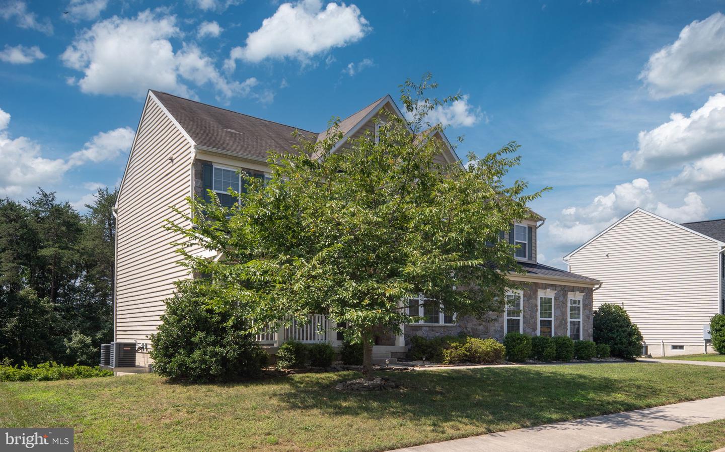 5506 SPRING BLUFF CT, FREDERICKSBURG, Virginia 22407, 5 Bedrooms Bedrooms, ,4 BathroomsBathrooms,Residential,For sale,5506 SPRING BLUFF CT,VASP2034544 MLS # VASP2034544