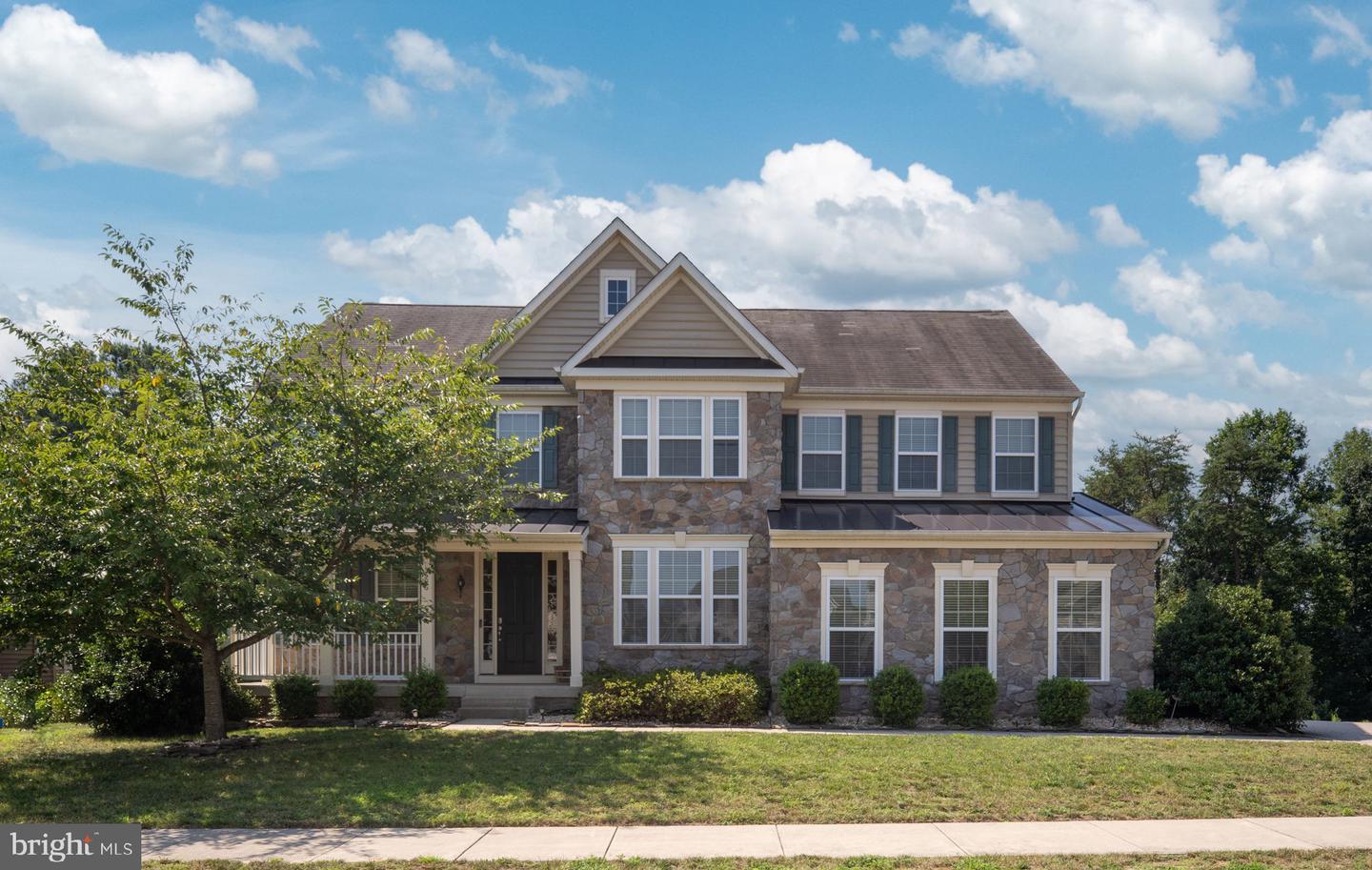 5506 SPRING BLUFF CT, FREDERICKSBURG, Virginia 22407, 5 Bedrooms Bedrooms, ,4 BathroomsBathrooms,Residential,For sale,5506 SPRING BLUFF CT,VASP2034544 MLS # VASP2034544