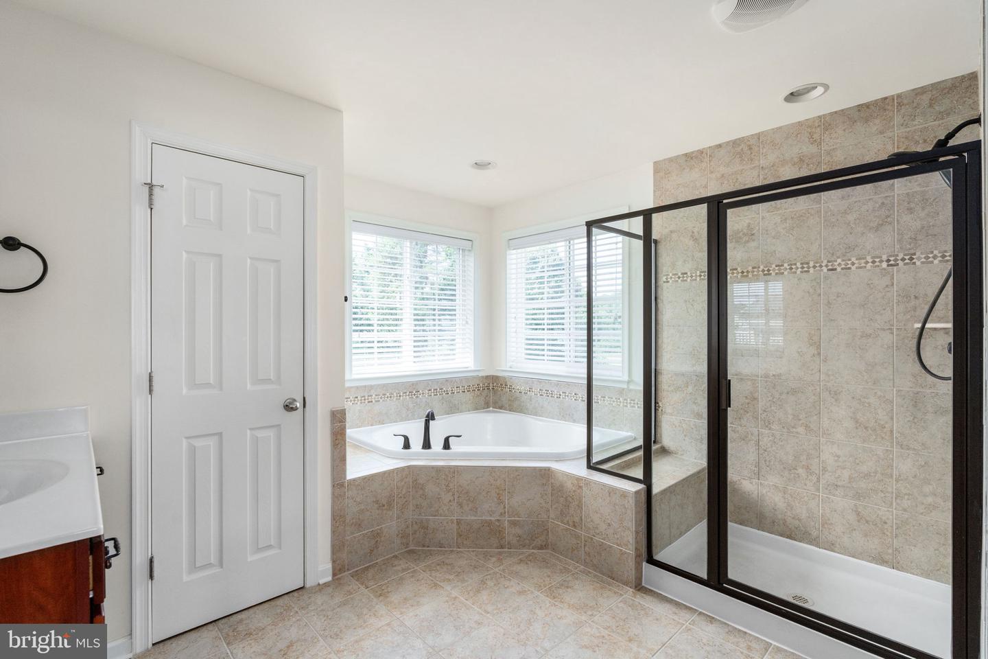 5506 SPRING BLUFF CT, FREDERICKSBURG, Virginia 22407, 5 Bedrooms Bedrooms, ,4 BathroomsBathrooms,Residential,For sale,5506 SPRING BLUFF CT,VASP2034544 MLS # VASP2034544