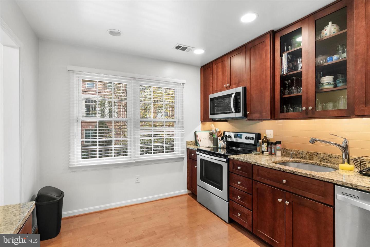 4207 11TH ST N #1, ARLINGTON, Virginia 22201, 3 Bedrooms Bedrooms, ,2 BathroomsBathrooms,Residential,For sale,4207 11TH ST N #1,VAAR2061540 MLS # VAAR2061540