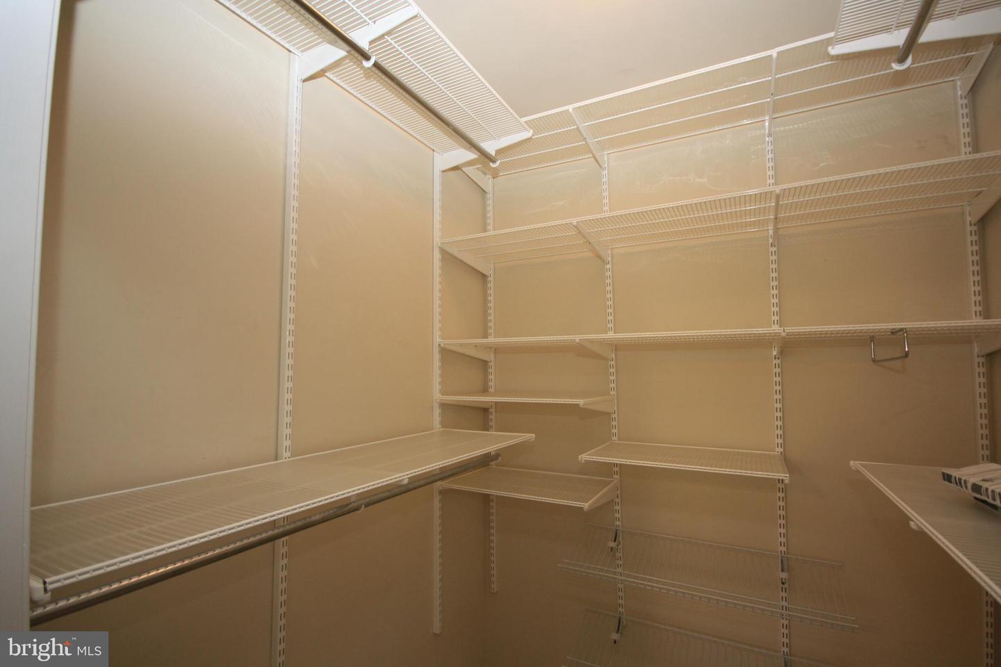 22691 BLUE ELDER TER #204, BRAMBLETON, Virginia 20148, 1 Bedroom Bedrooms, 2 Rooms Rooms,1 BathroomBathrooms,Residential,For sale,22691 BLUE ELDER TER #204,VALO2103468 MLS # VALO2103468