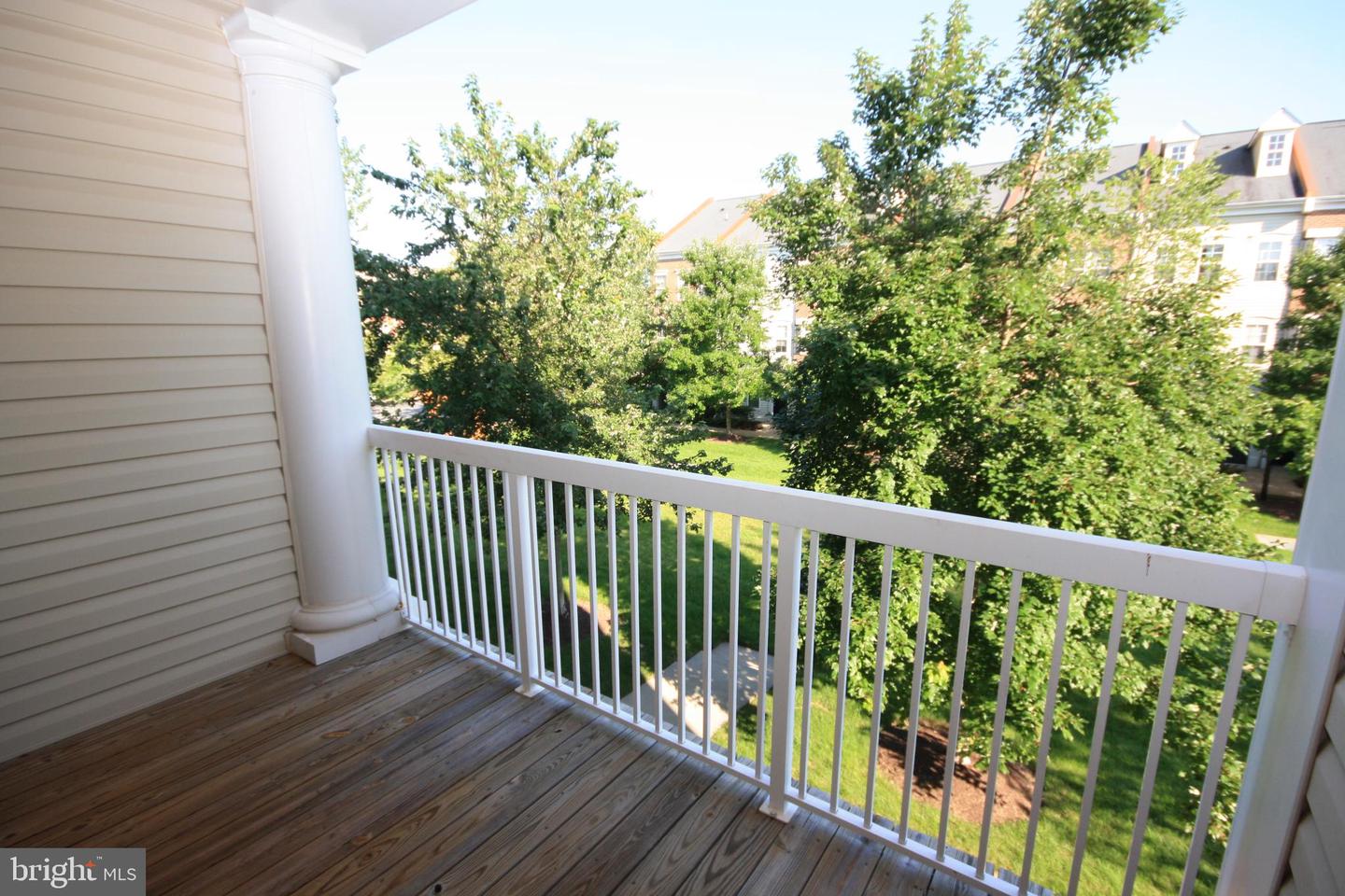 22691 BLUE ELDER TER #204, BRAMBLETON, Virginia 20148, 1 Bedroom Bedrooms, 2 Rooms Rooms,1 BathroomBathrooms,Residential,For sale,22691 BLUE ELDER TER #204,VALO2103468 MLS # VALO2103468