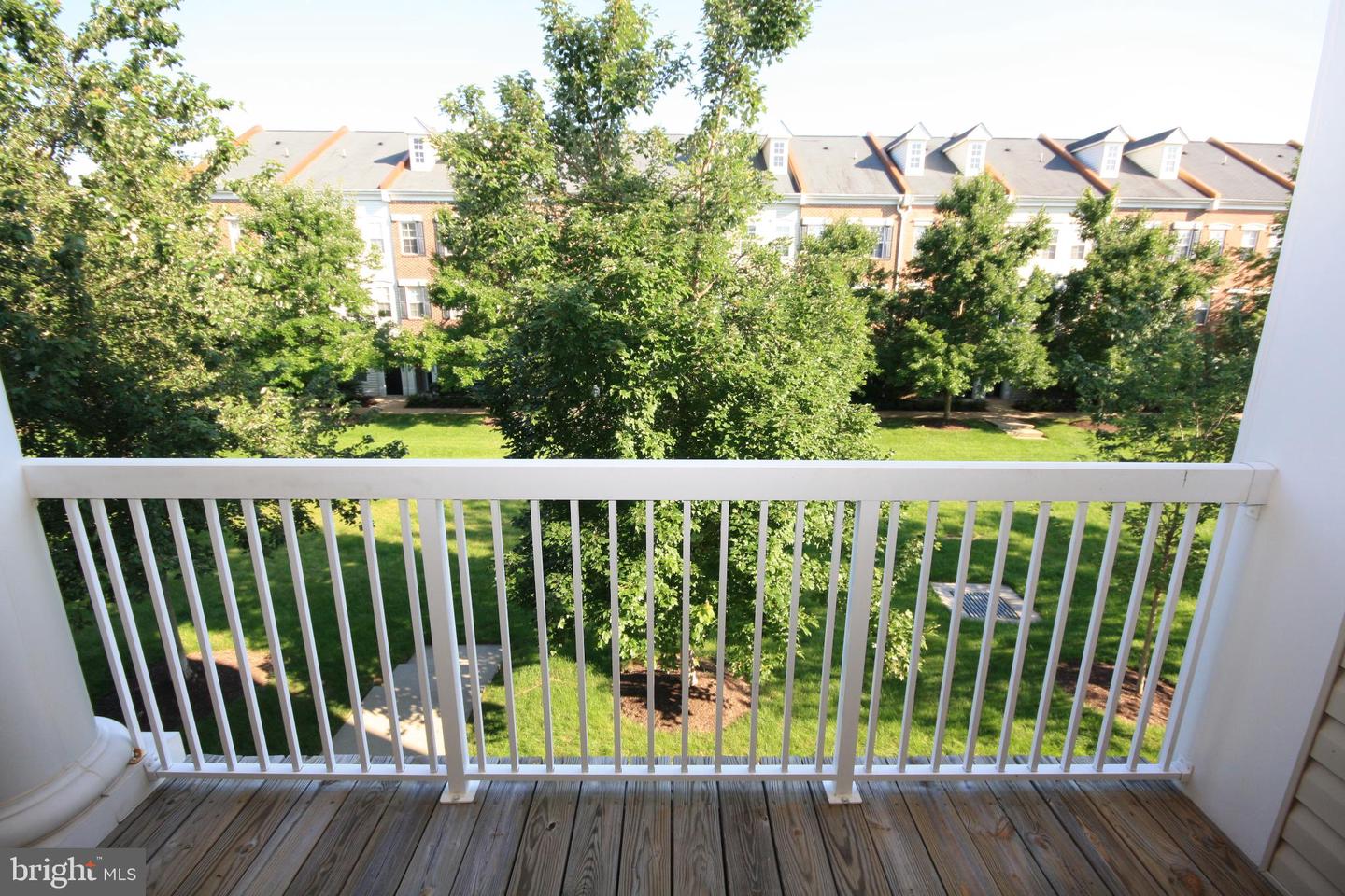 22691 BLUE ELDER TER #204, BRAMBLETON, Virginia 20148, 1 Bedroom Bedrooms, 2 Rooms Rooms,1 BathroomBathrooms,Residential,For sale,22691 BLUE ELDER TER #204,VALO2103468 MLS # VALO2103468