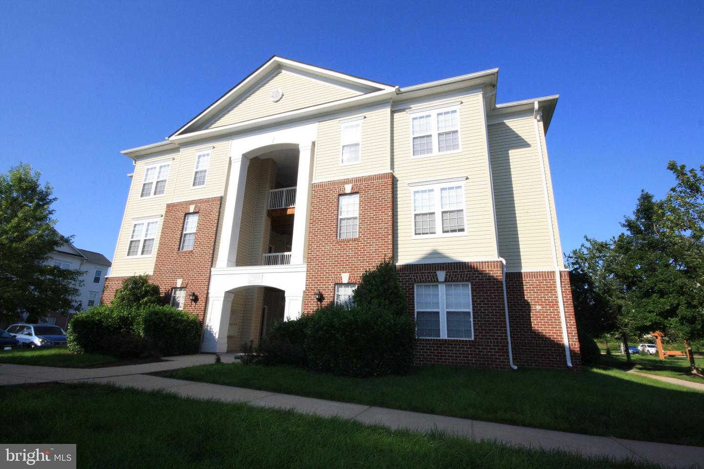 22691 BLUE ELDER TER #204, BRAMBLETON, Virginia 20148, 1 Bedroom Bedrooms, 2 Rooms Rooms,1 BathroomBathrooms,Residential,For sale,22691 BLUE ELDER TER #204,VALO2103468 MLS # VALO2103468
