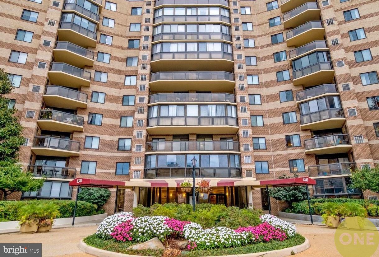 8360 GREENSBORO DR #817, MCLEAN, Virginia 22102, 2 Bedrooms Bedrooms, ,2 BathroomsBathrooms,Residential,For sale,8360 GREENSBORO DR #817,VAFX2258490 MLS # VAFX2258490