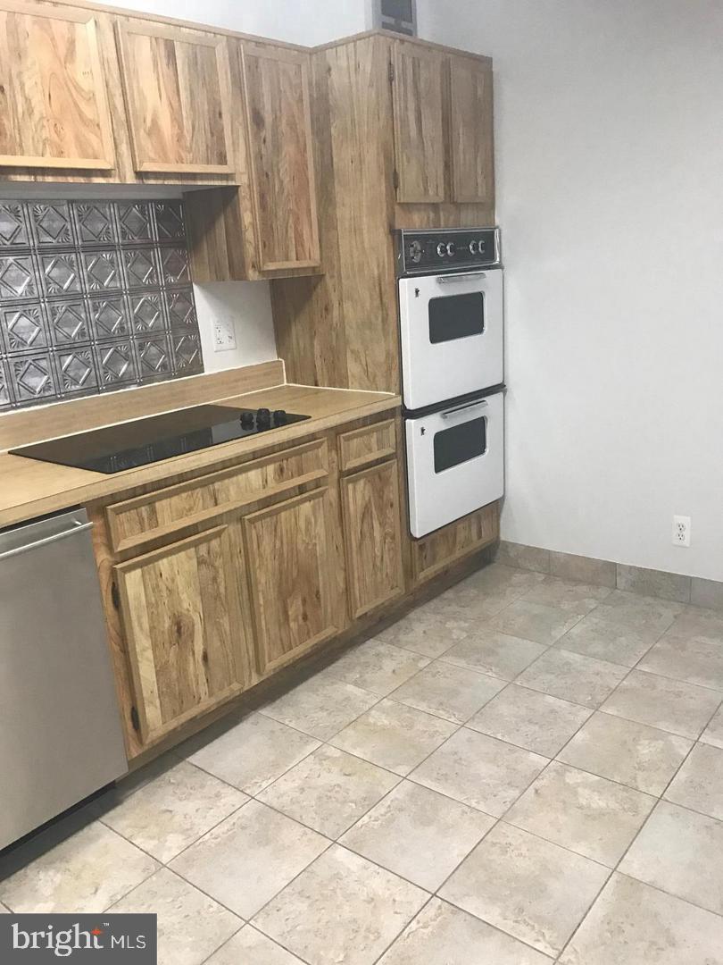 8360 GREENSBORO DR #817, MCLEAN, Virginia 22102, 2 Bedrooms Bedrooms, ,2 BathroomsBathrooms,Residential,For sale,8360 GREENSBORO DR #817,VAFX2258490 MLS # VAFX2258490